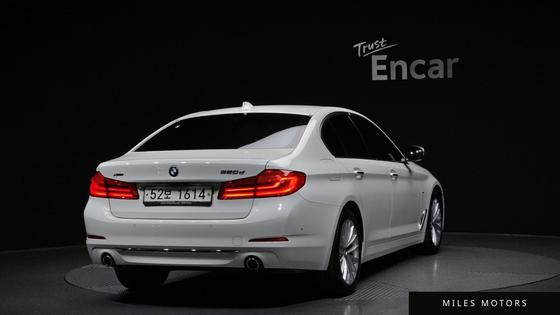 BMW 5 Series (G30) 2018 — миниатюра 2