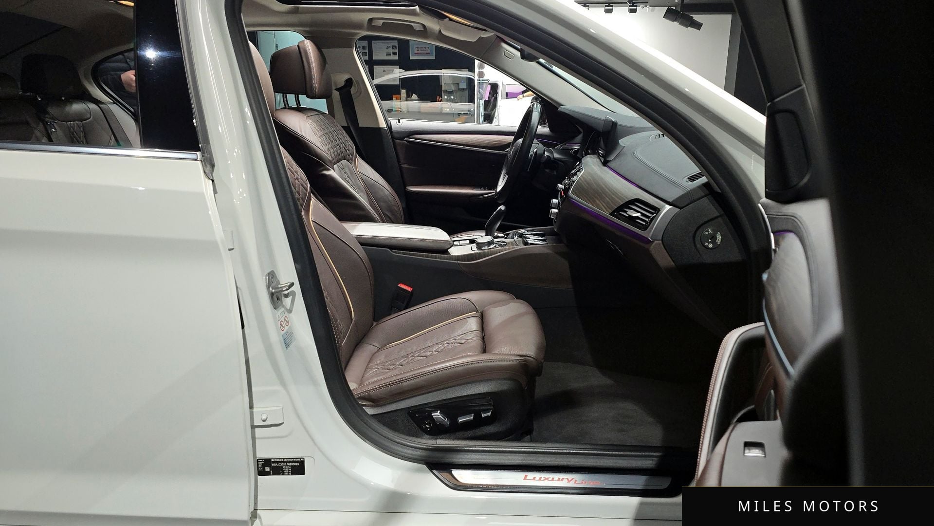 BMW 5 Series (G30) 2018 — миниатюра 11