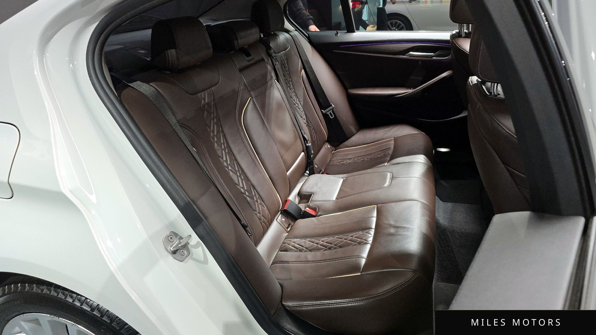 BMW 5 Series (G30) 2018 — миниатюра 12