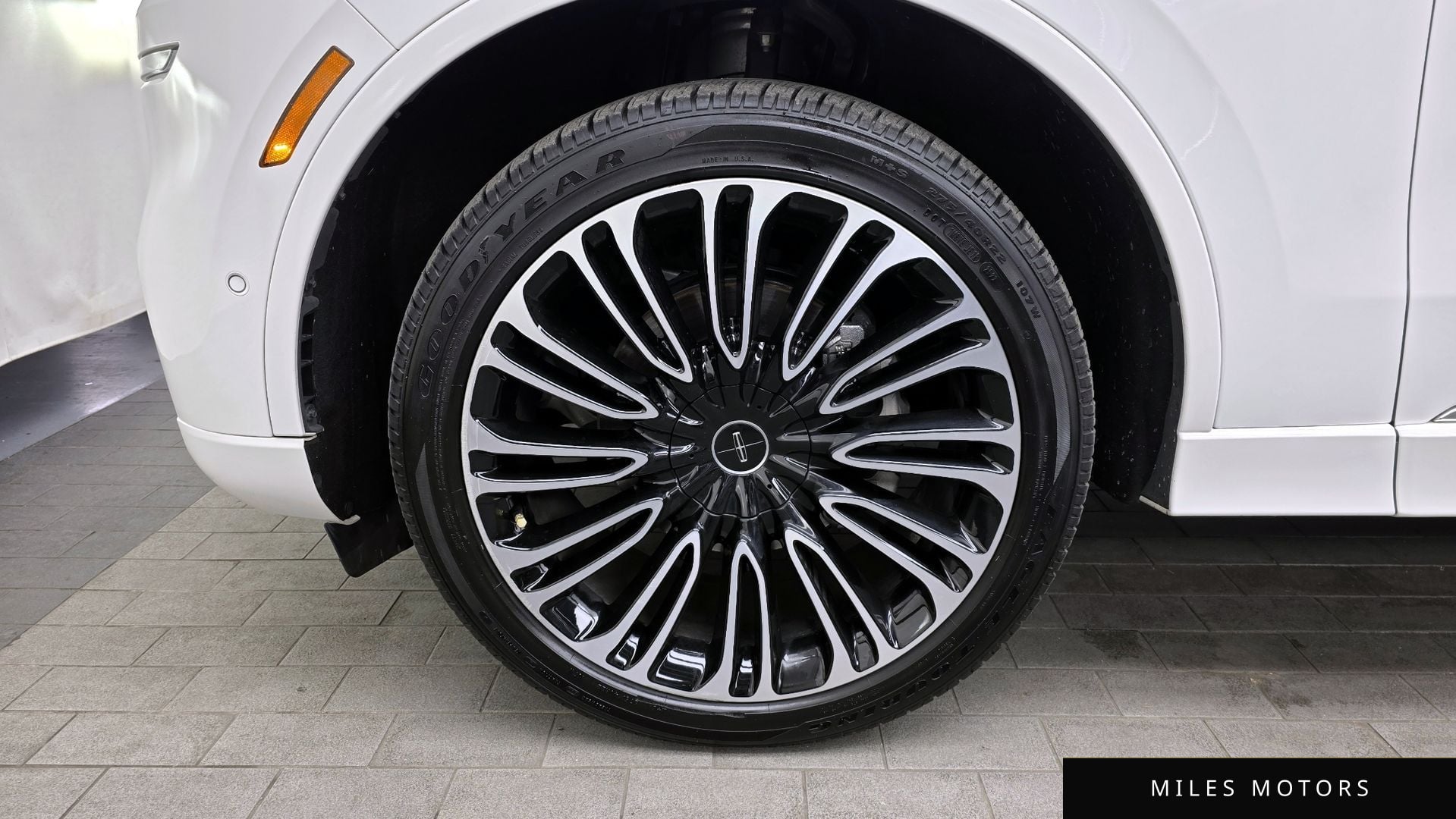 Lincoln Aviator 2023 — миниатюра 5