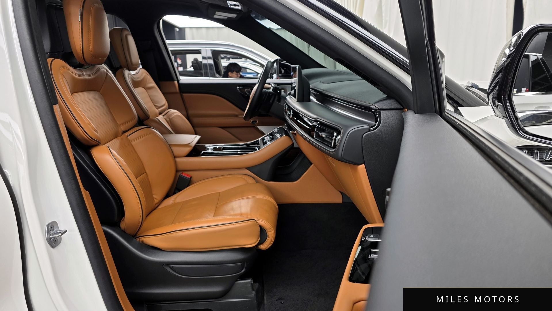 Lincoln Aviator 2023 — миниатюра 11