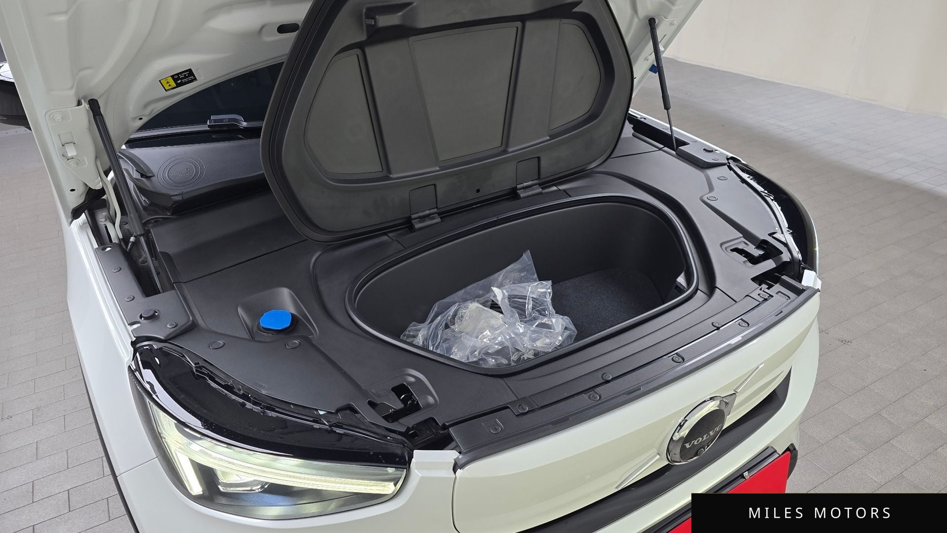 Volvo C40 리차지 2023 — миниатюра 6