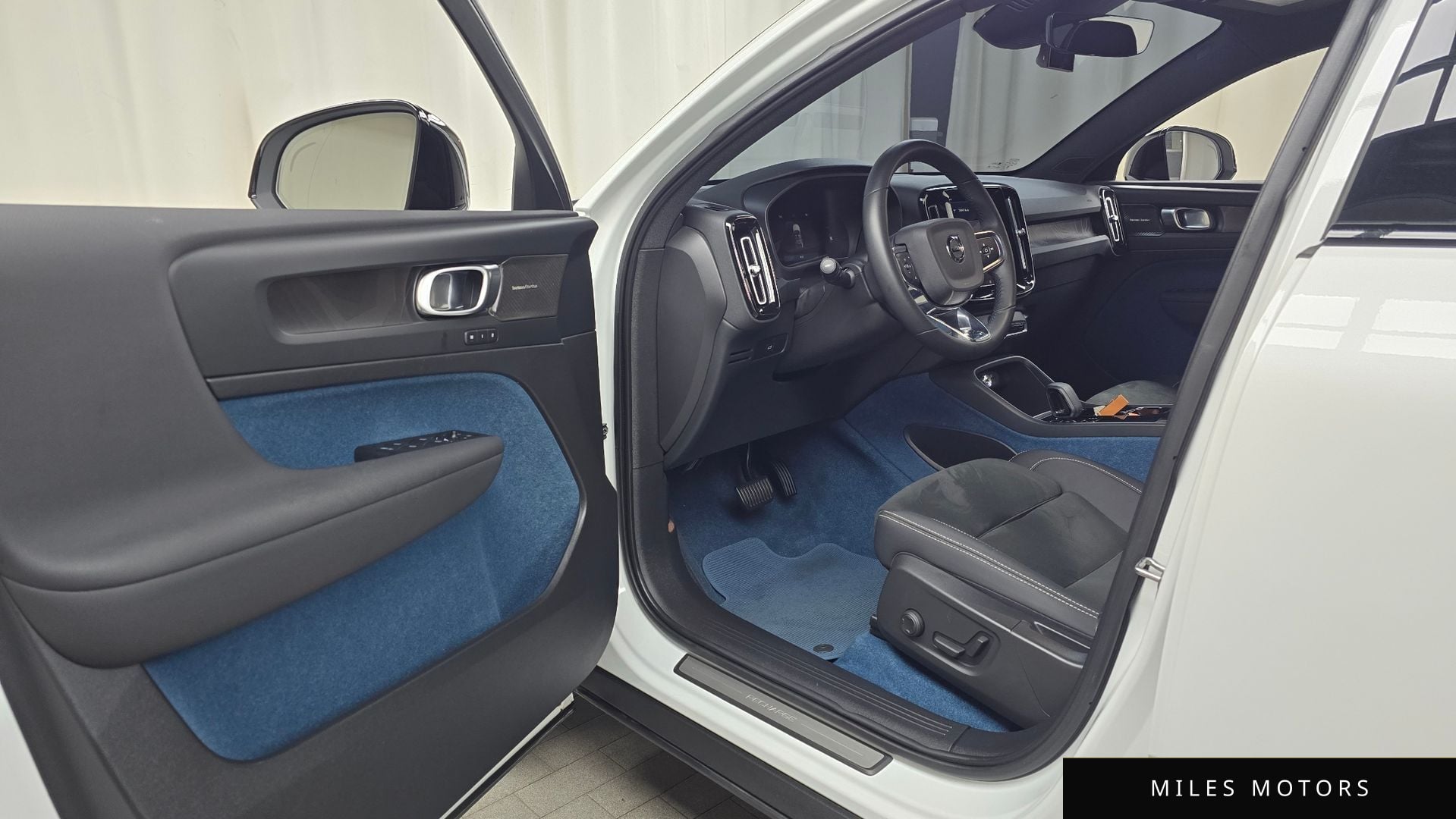 Volvo C40 리차지 2023 — миниатюра 10
