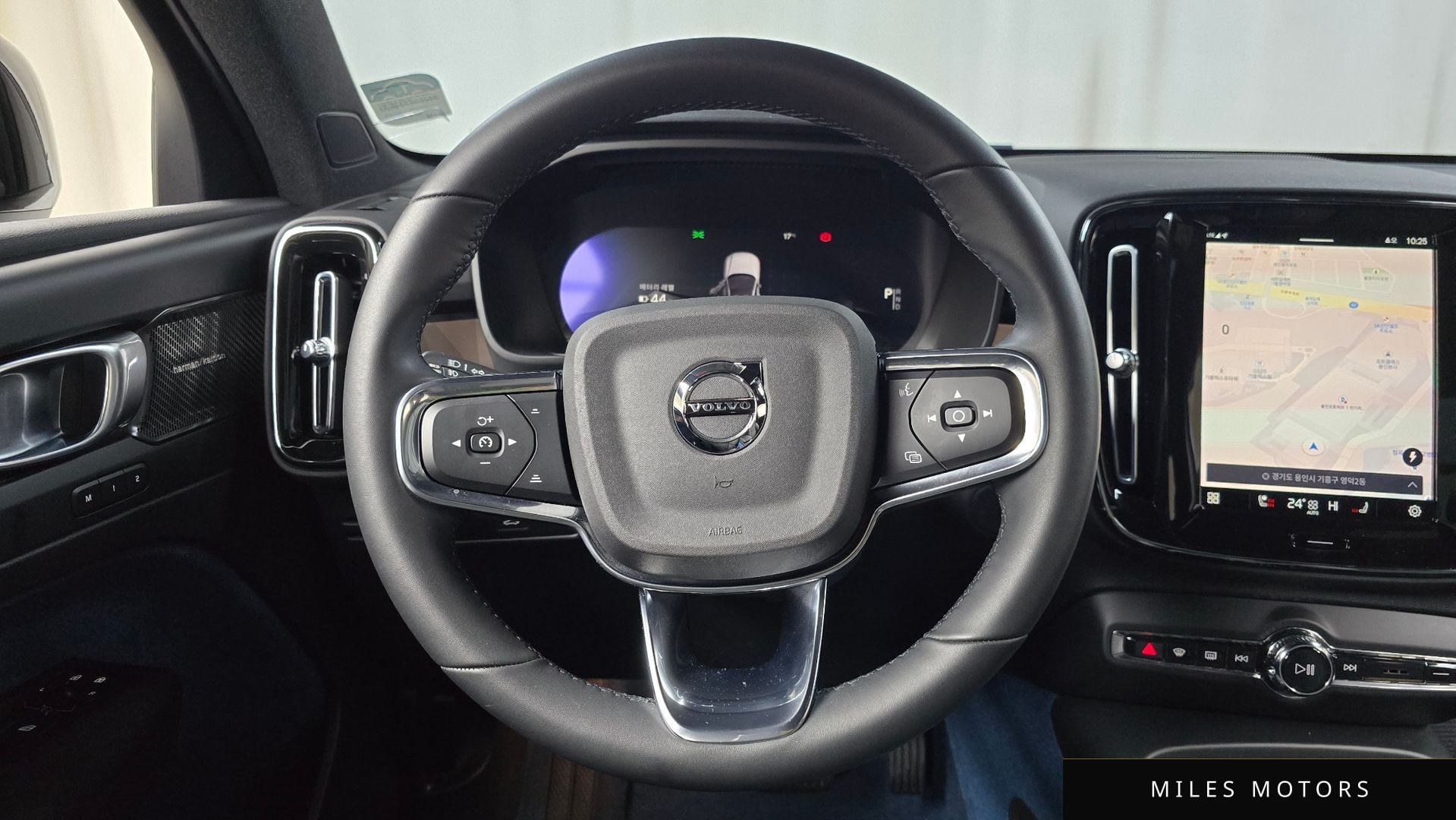 Volvo C40 리차지 2023 — миниатюра 13