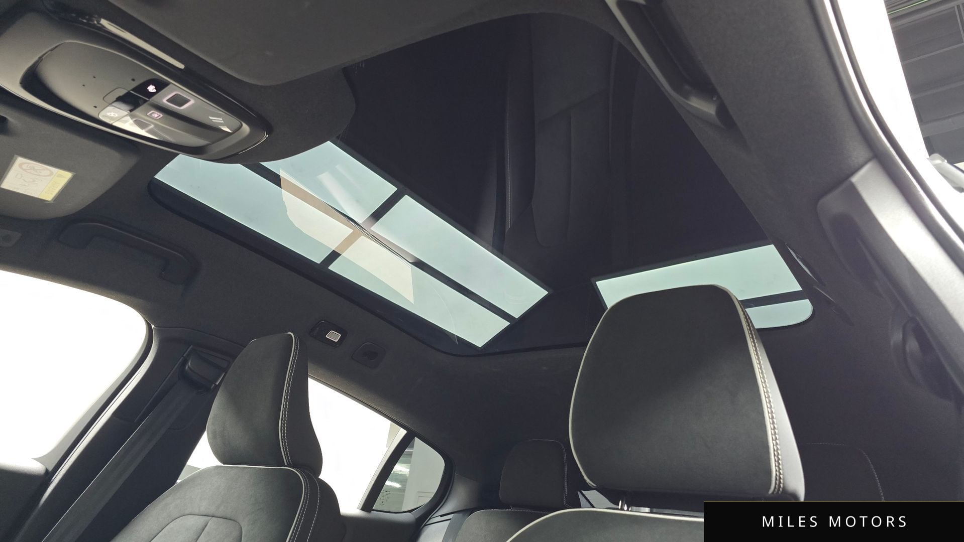 Volvo C40 리차지 2023 — миниатюра 19