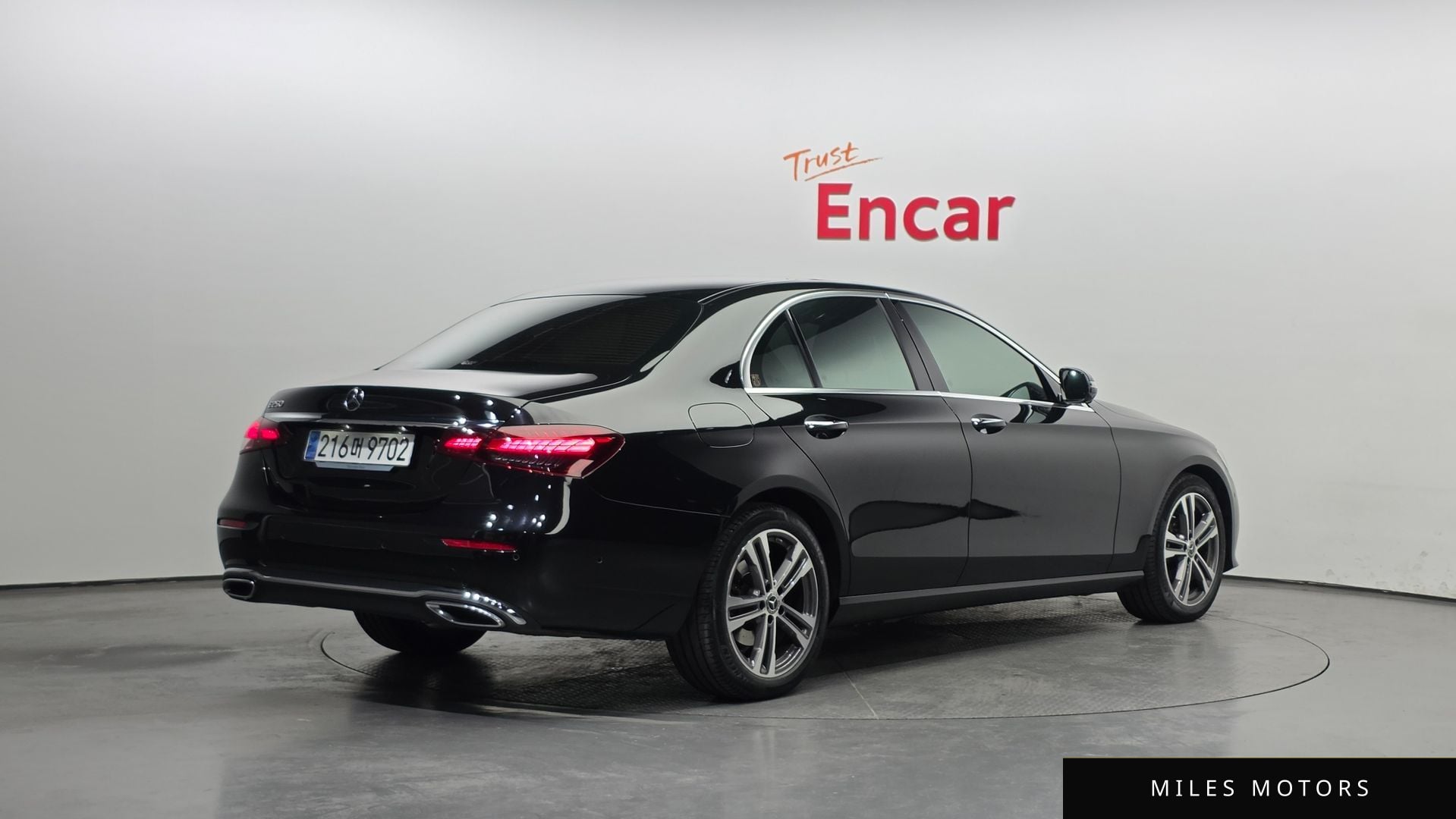 Mercedes-Benz E-Class W213 2023 — миниатюра 2