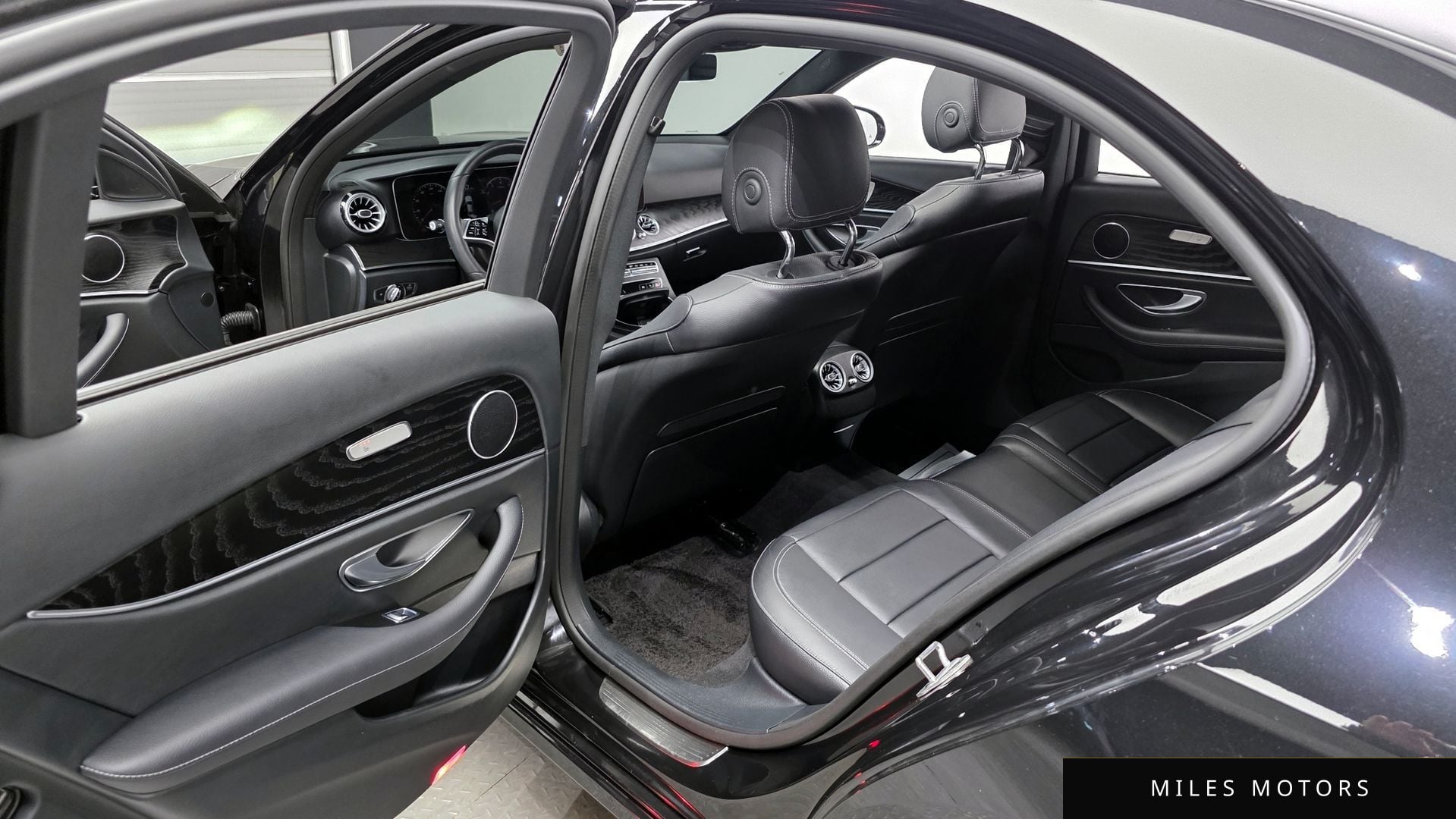Mercedes-Benz E-Class W213 2023 — миниатюра 11