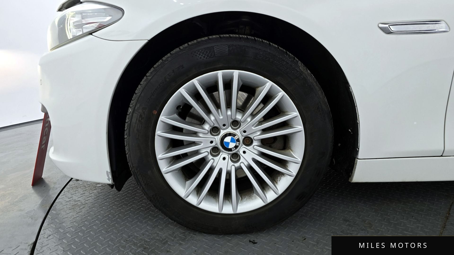 BMW 5 Series (F10) 2014 — миниатюра 5