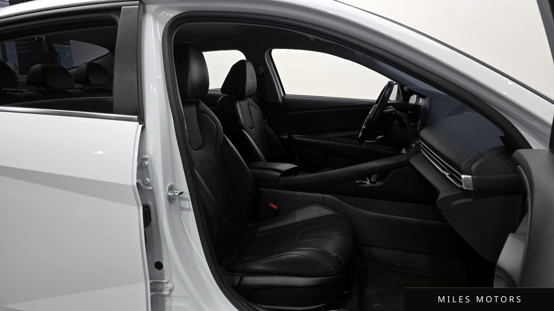 Hyundai AVANTE 2021 — миниатюра 10