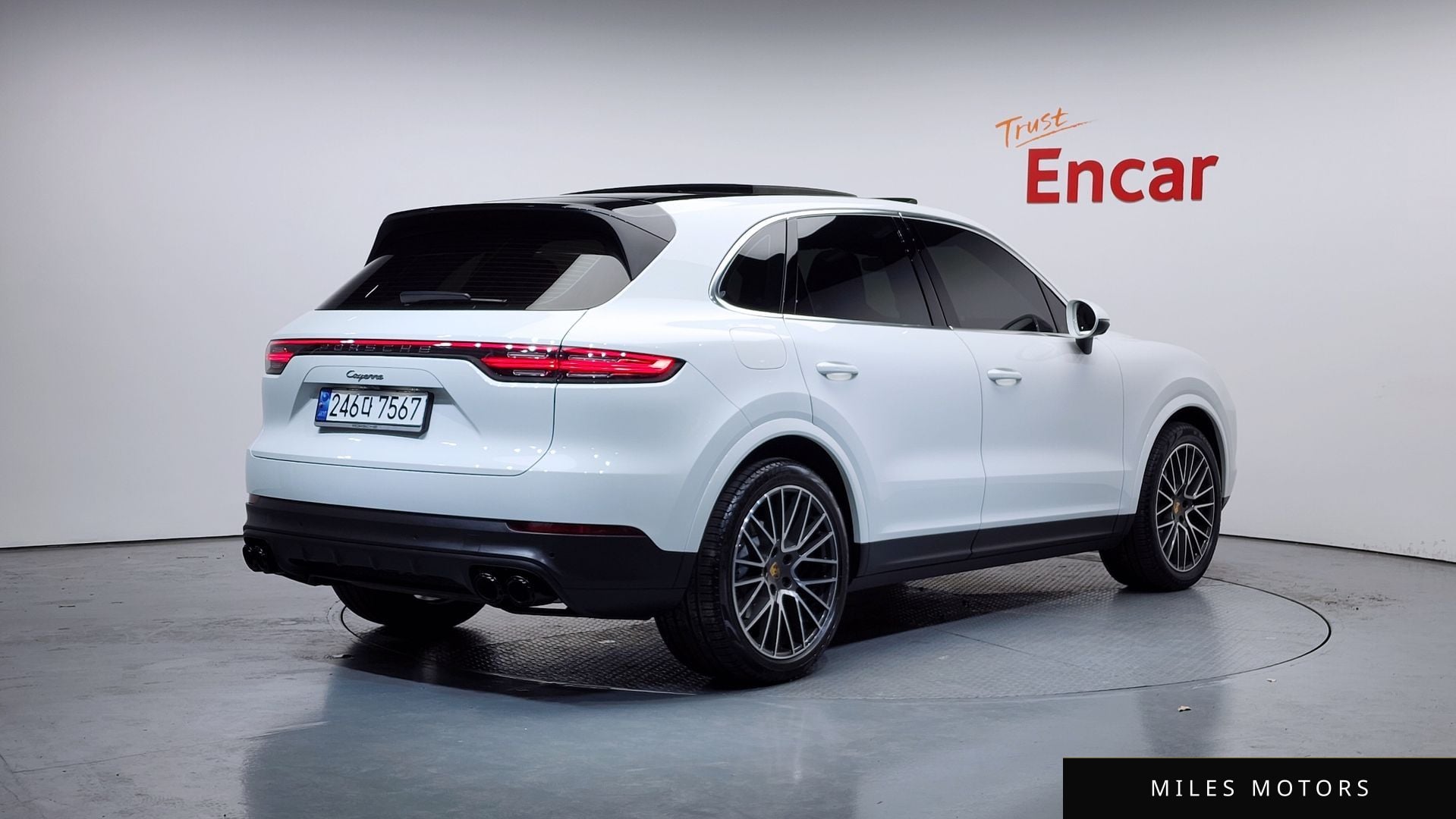 Porsche Cayenne 2019 — миниатюра 2