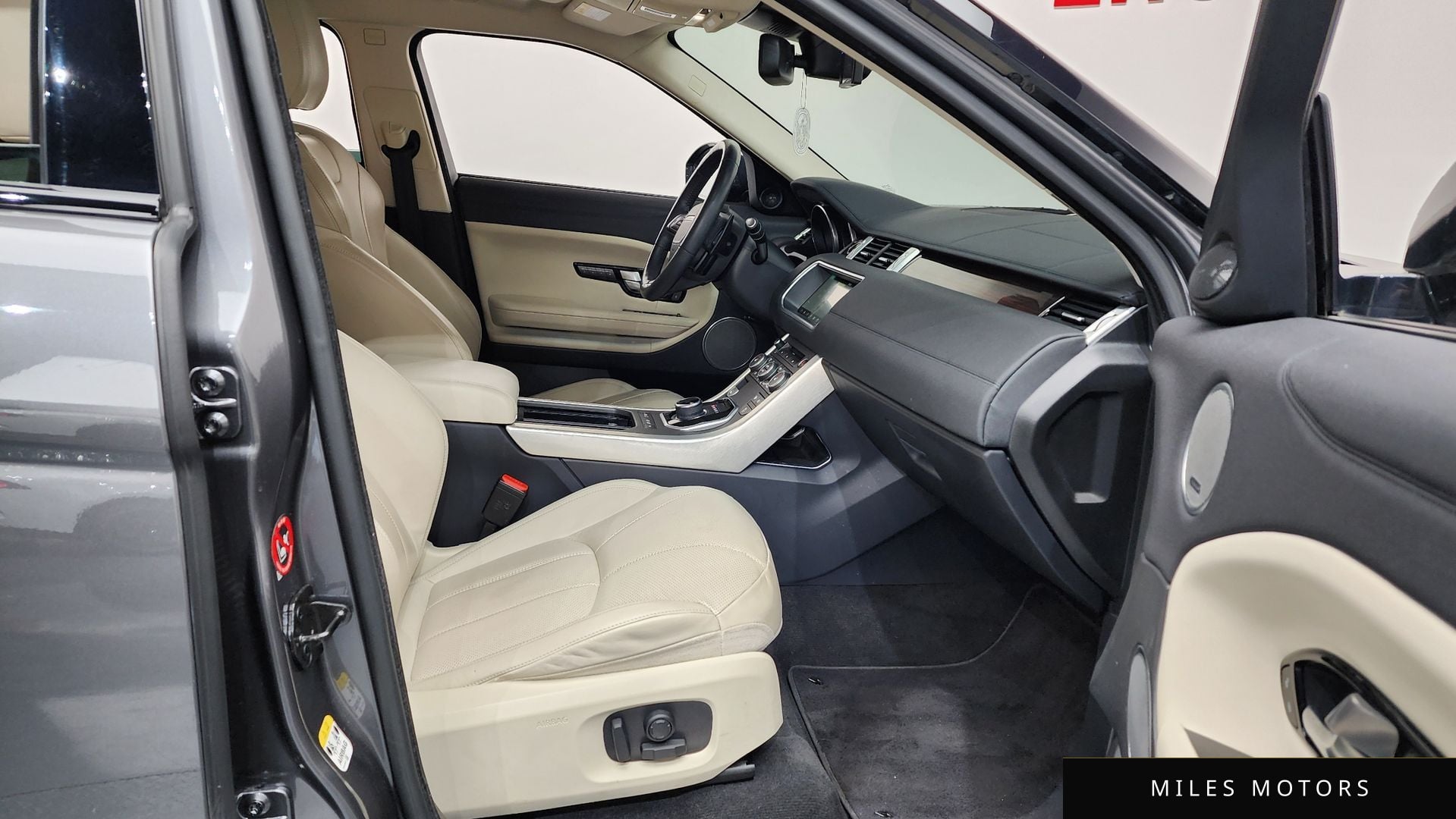 Land Rover Range Rover Evoque 2017 — миниатюра 11