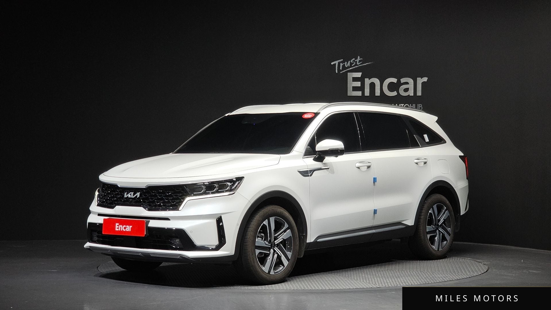 Kia Sorento 2023 — фото 1 из 12