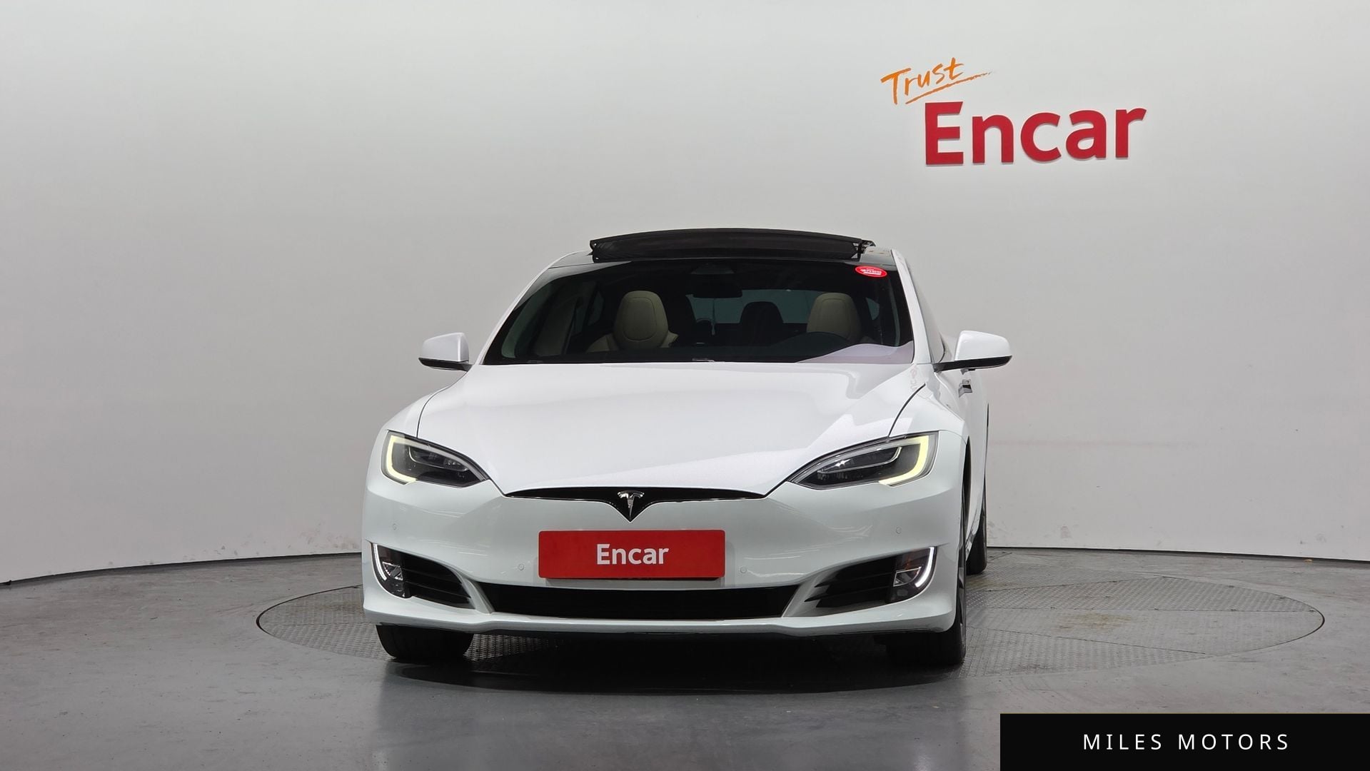 Tesla Model S 2017 — миниатюра 3