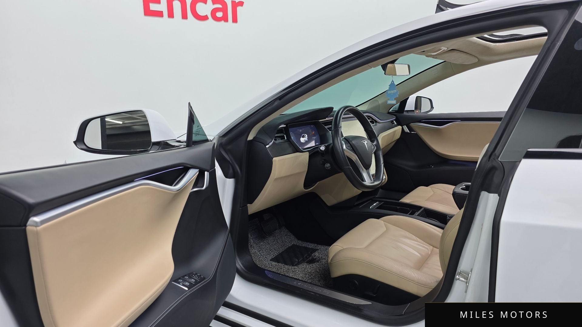 Tesla Model S 2017 — миниатюра 12