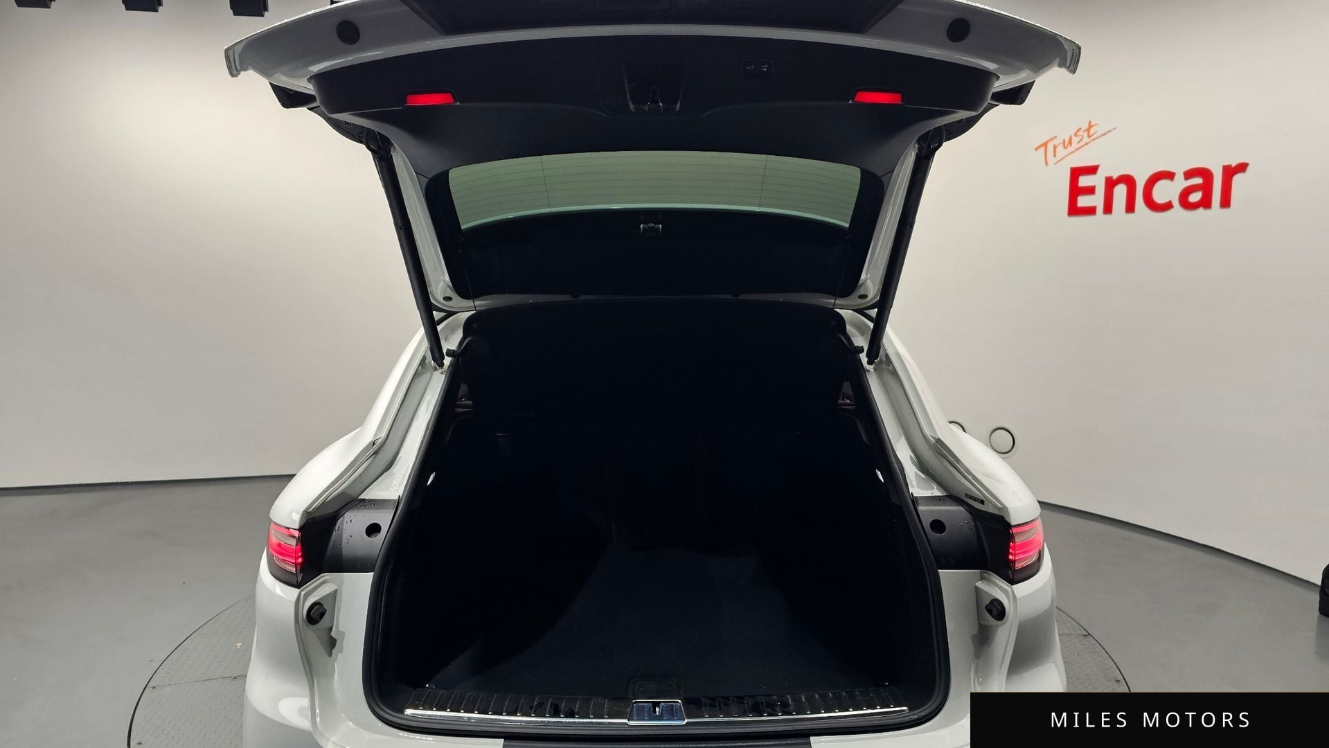 Porsche 카이엔 (PO536) 2021 — миниатюра 20