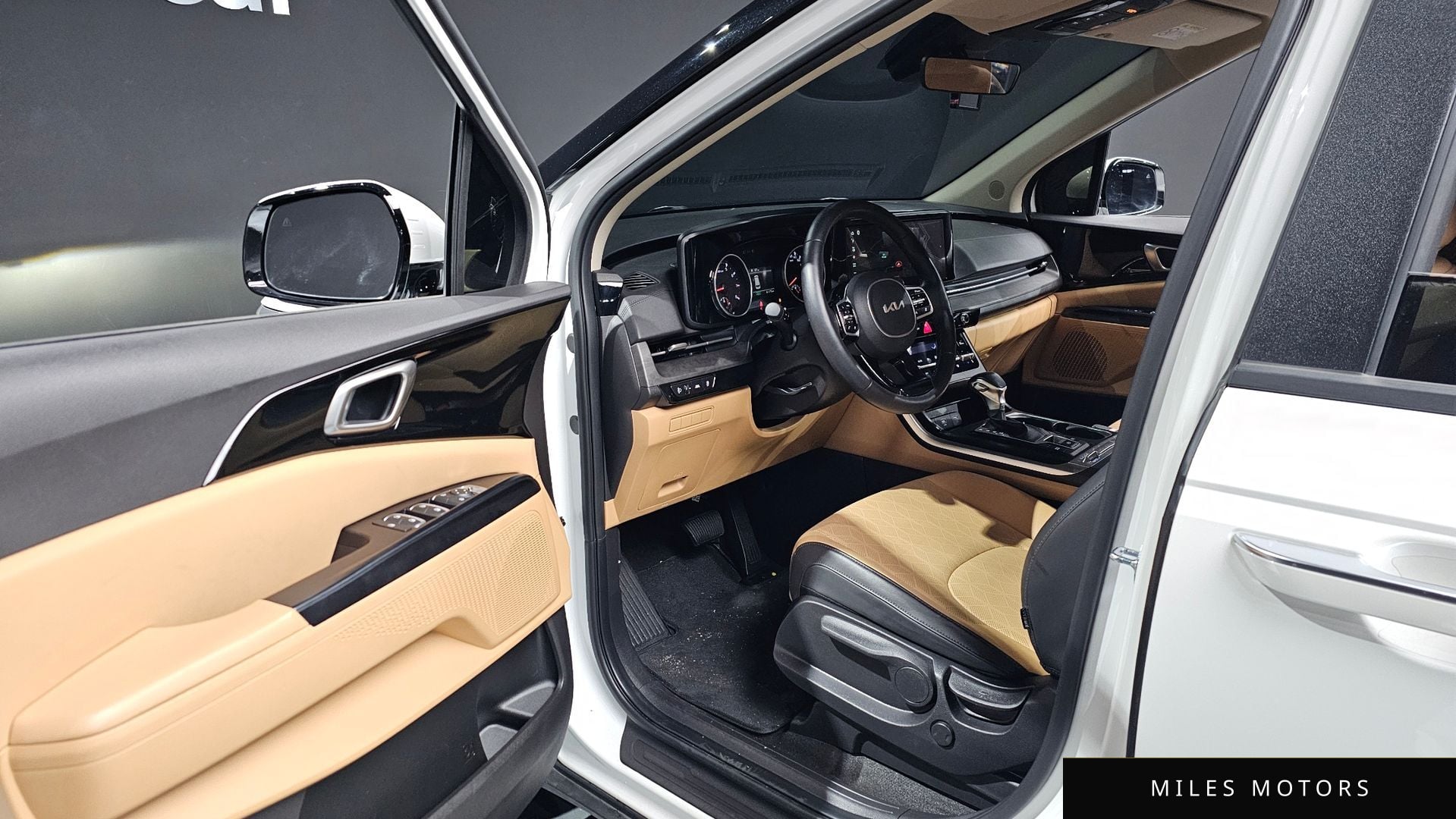 Kia Carnival 2023 — миниатюра 9