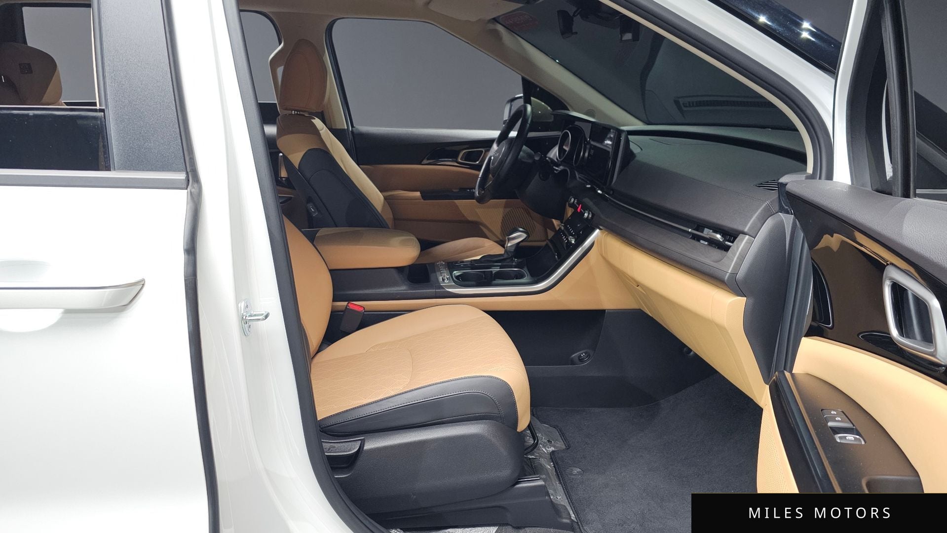 Kia Carnival 2023 — миниатюра 11
