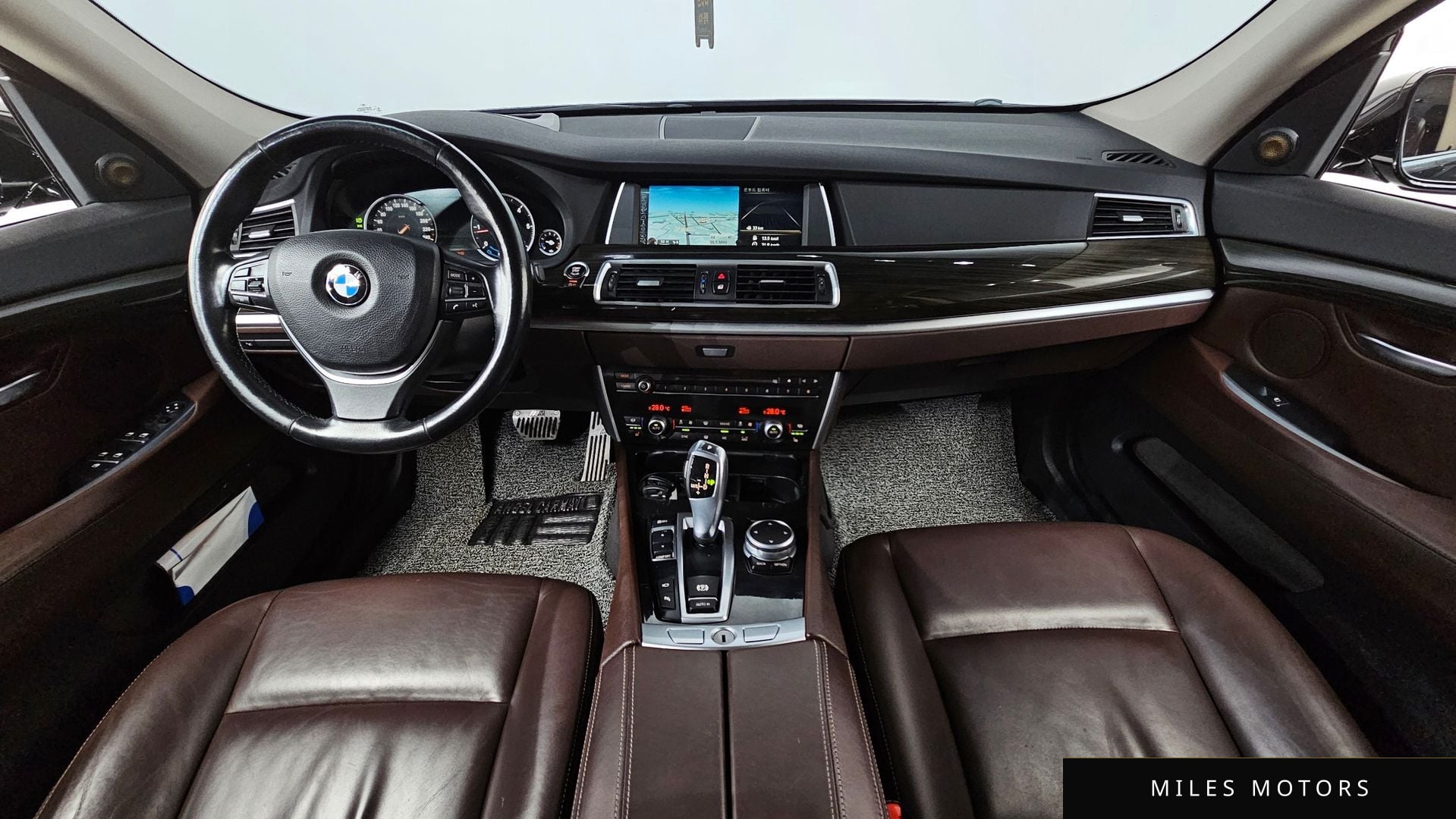 BMW 5 Series GT (F07) 2016 — миниатюра 7