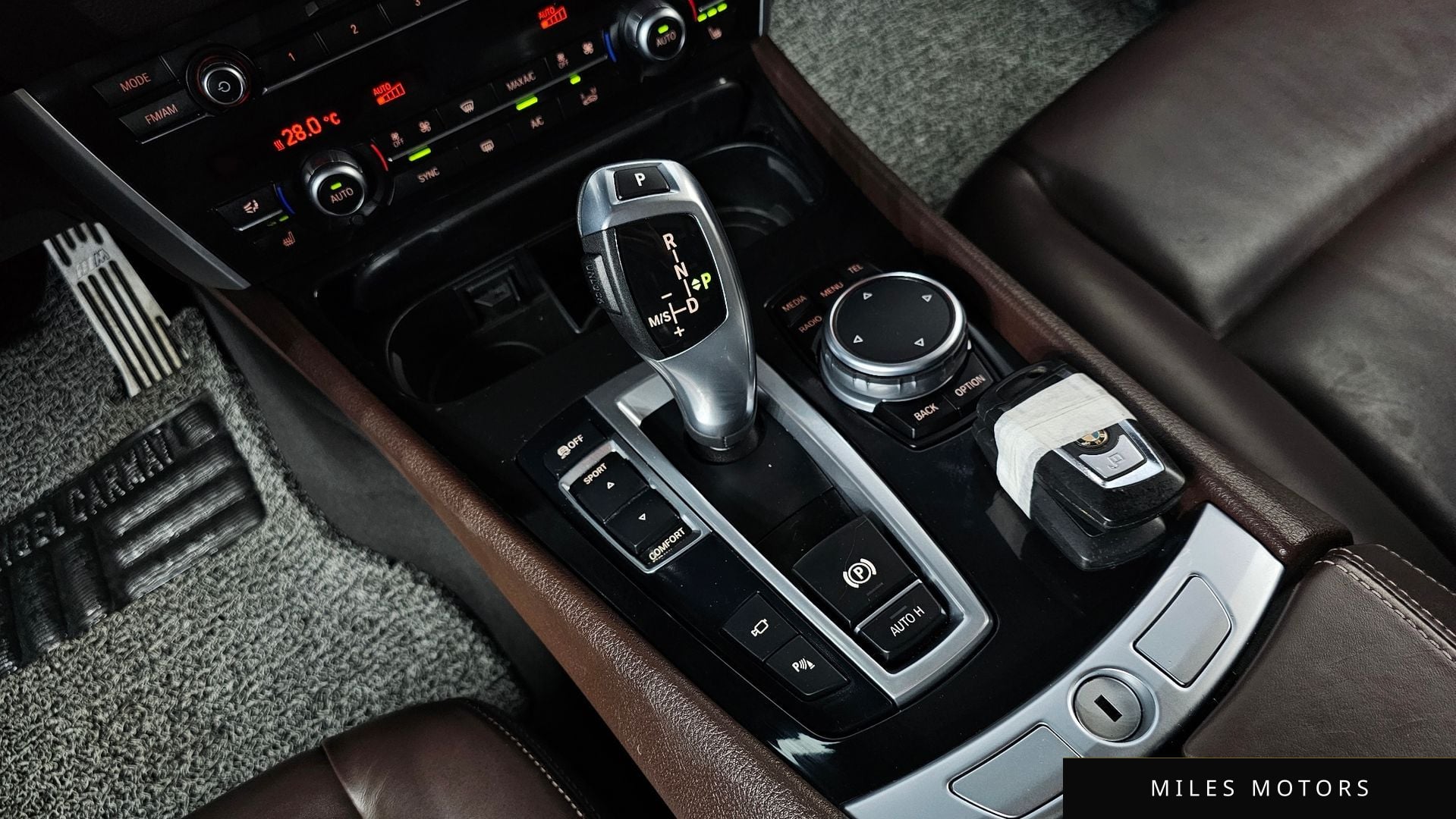 BMW 5 Series GT (F07) 2016 — миниатюра 9