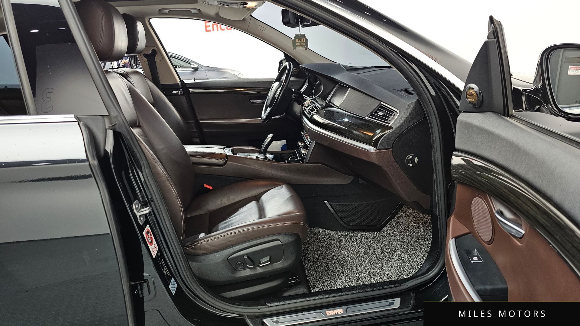 BMW 5 Series GT (F07) 2016 — миниатюра 11