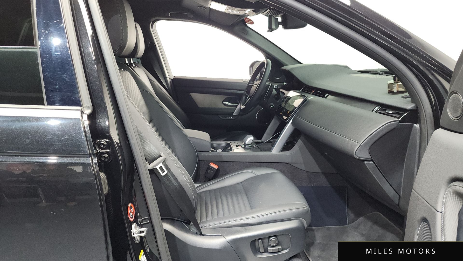 Land Rover Discovery Sport 2025 — миниатюра 11