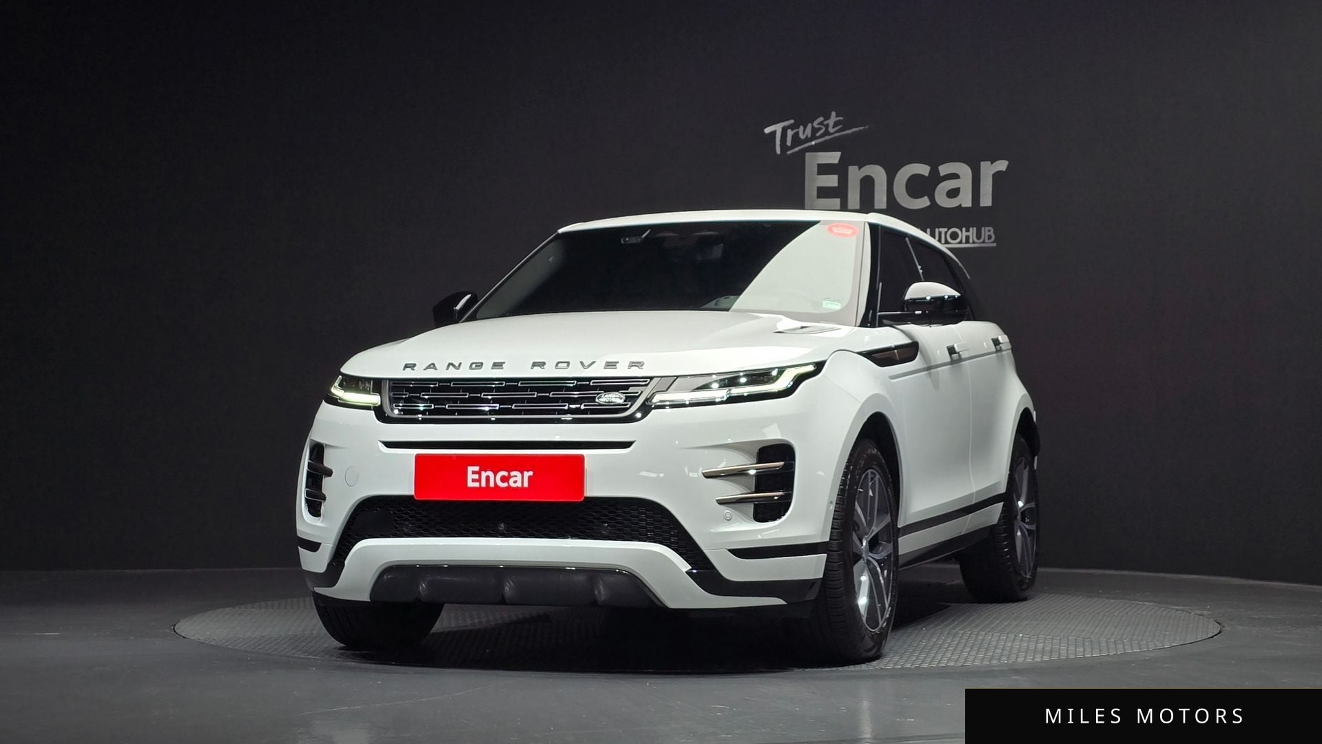 Land Rover Range Rover Evoque 2024 — миниатюра 3