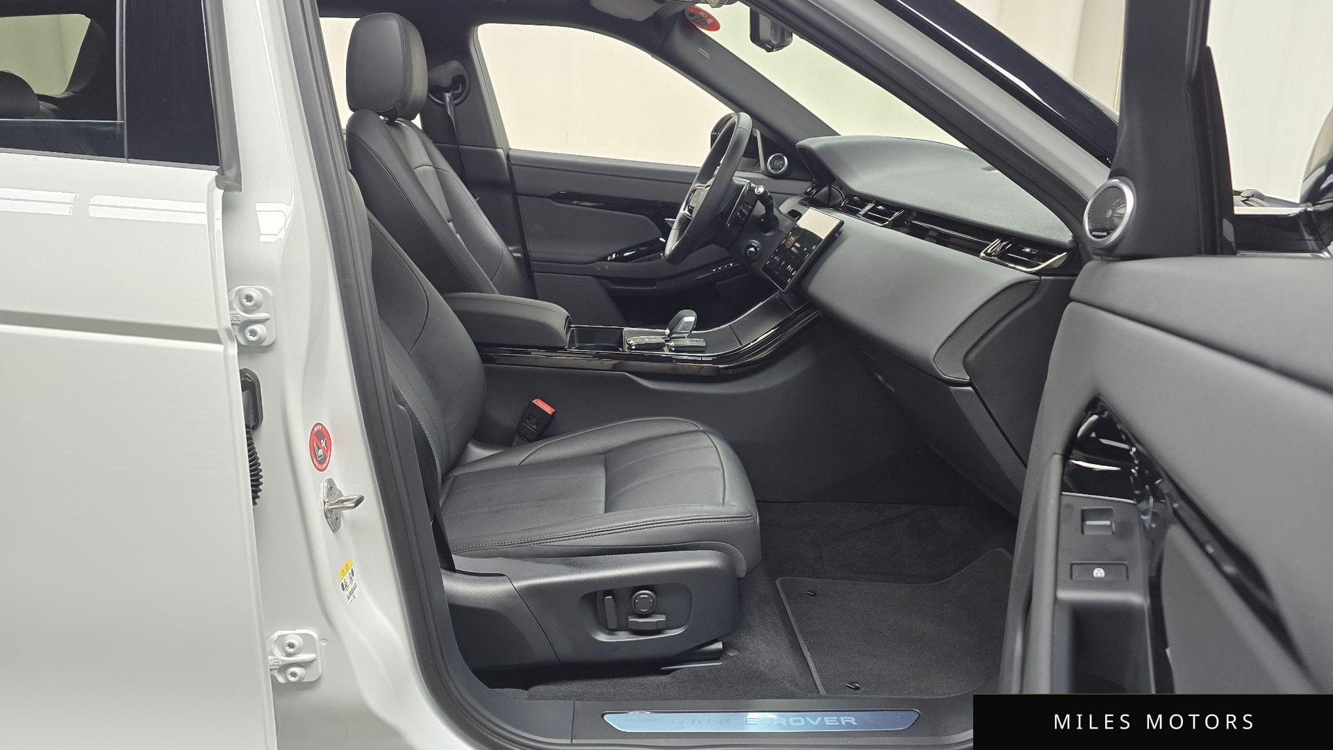 Land Rover Range Rover Evoque 2024 — миниатюра 10
