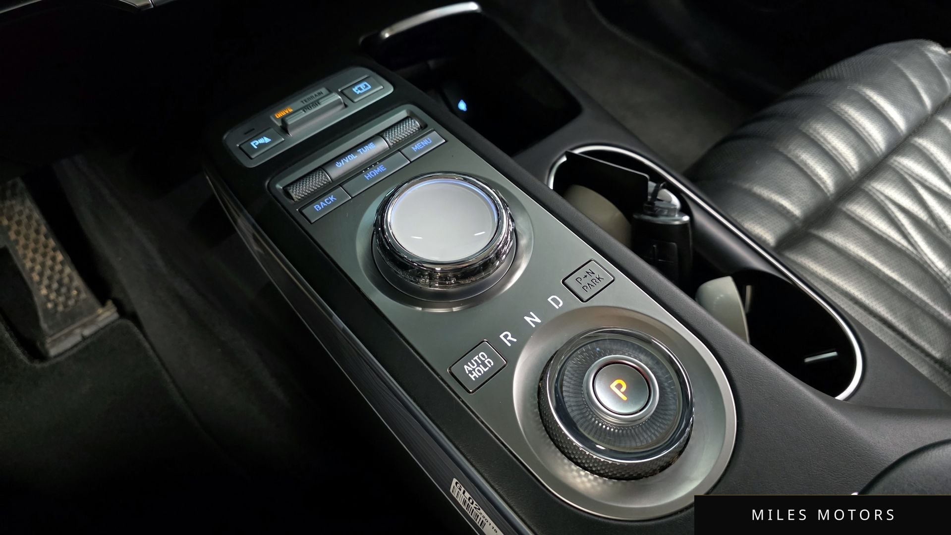 Genesis GV70 2022 — миниатюра 9