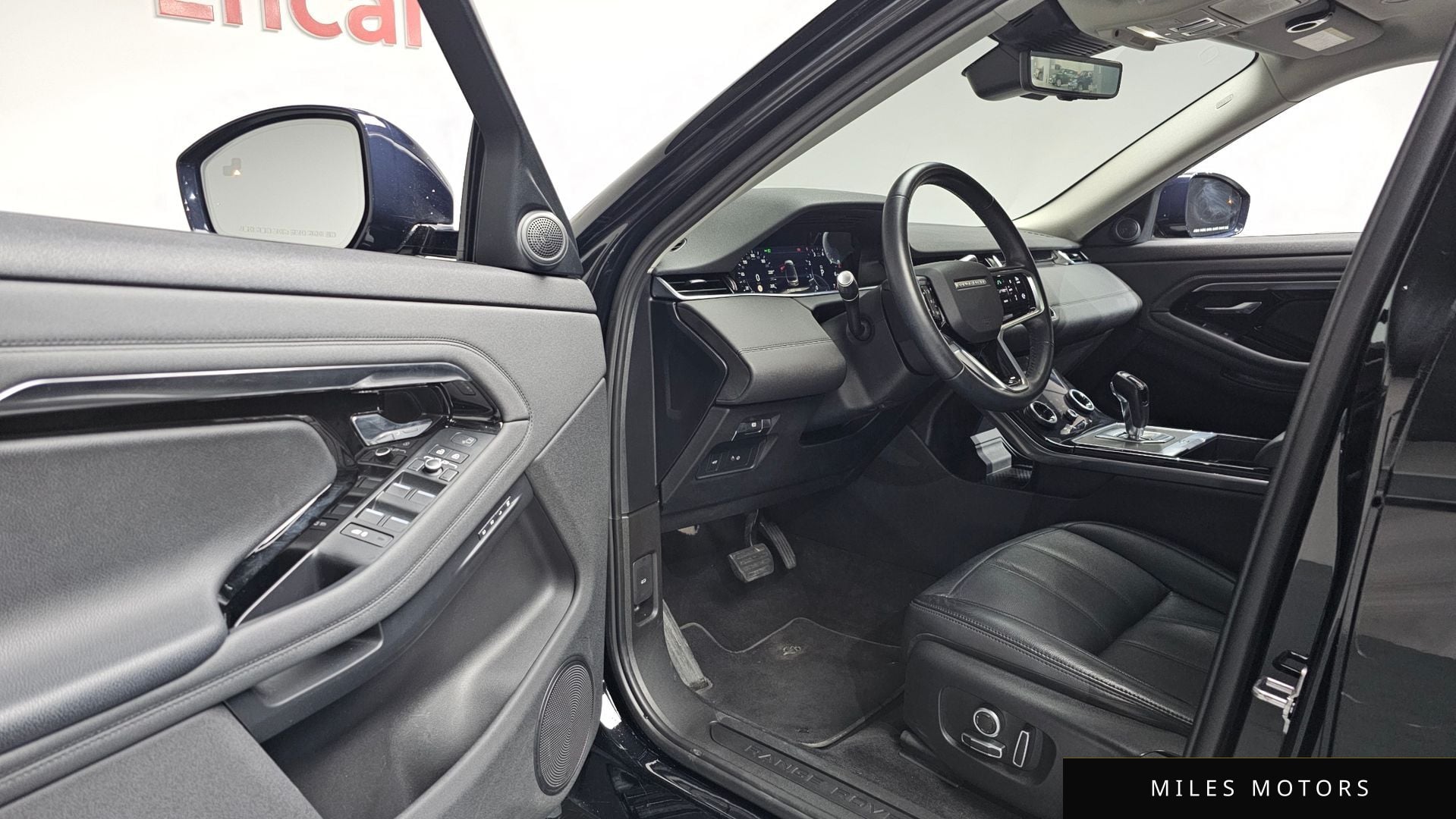 Land Rover Range Rover Evoque 2022 — миниатюра 9