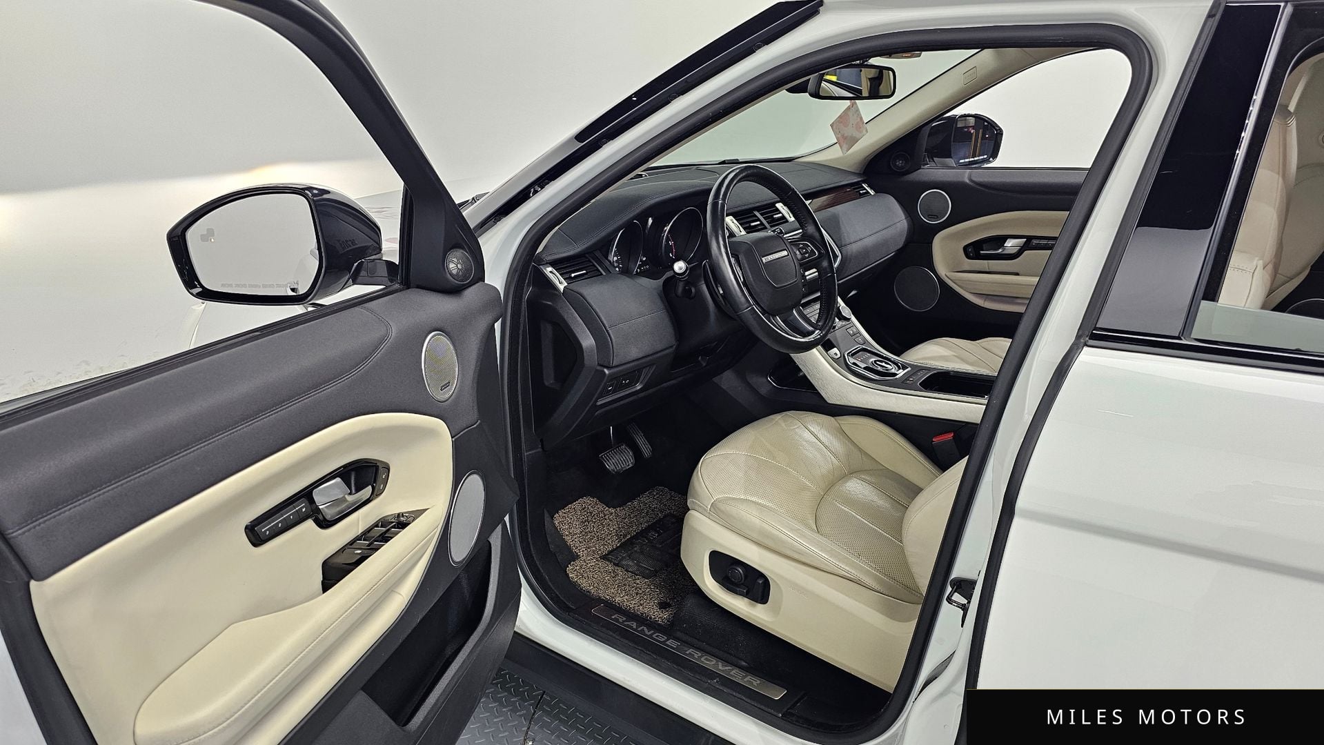Land Rover Range Rover Evoque 2017 — миниатюра 11