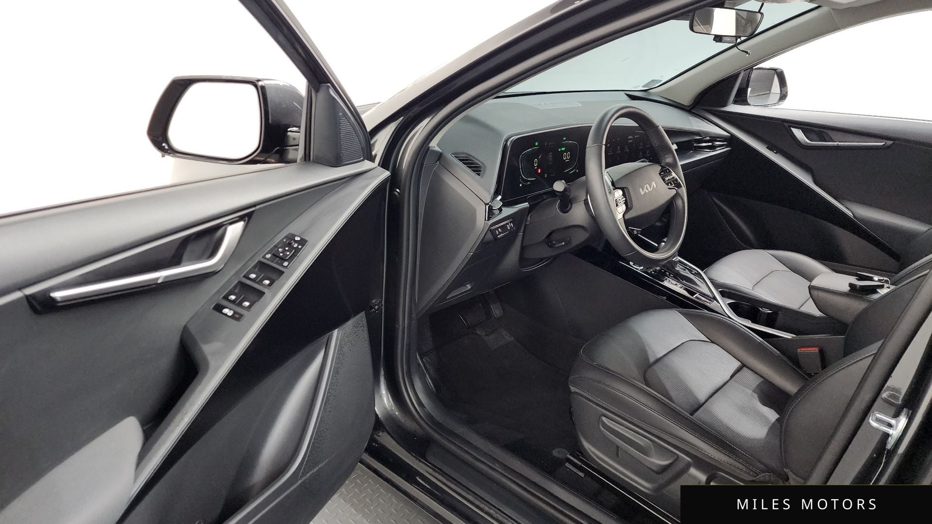 Kia Niro 2023 — миниатюра 10