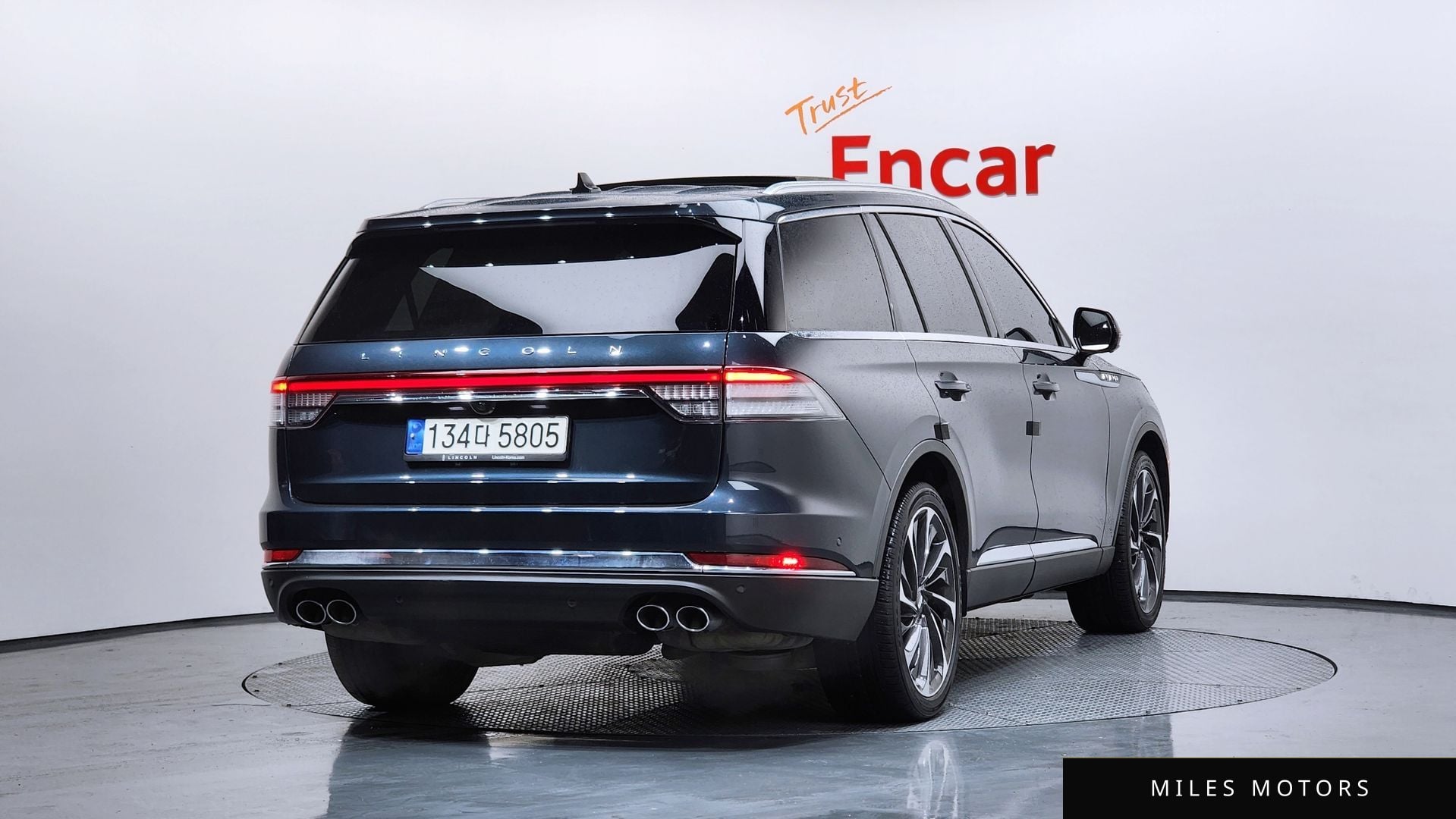 Lincoln Aviator 2023 — миниатюра 2