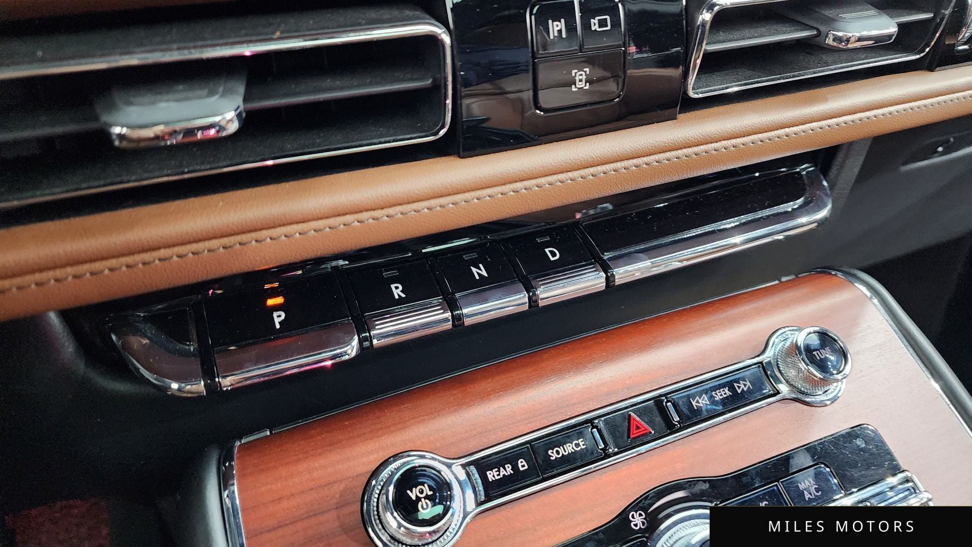 Lincoln Aviator 2023 — миниатюра 9
