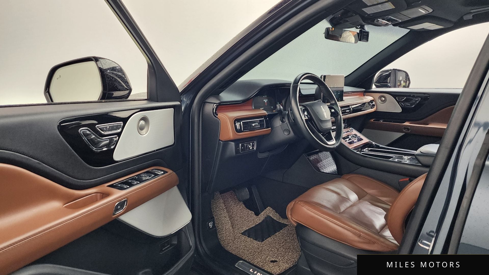 Lincoln Aviator 2023 — миниатюра 10