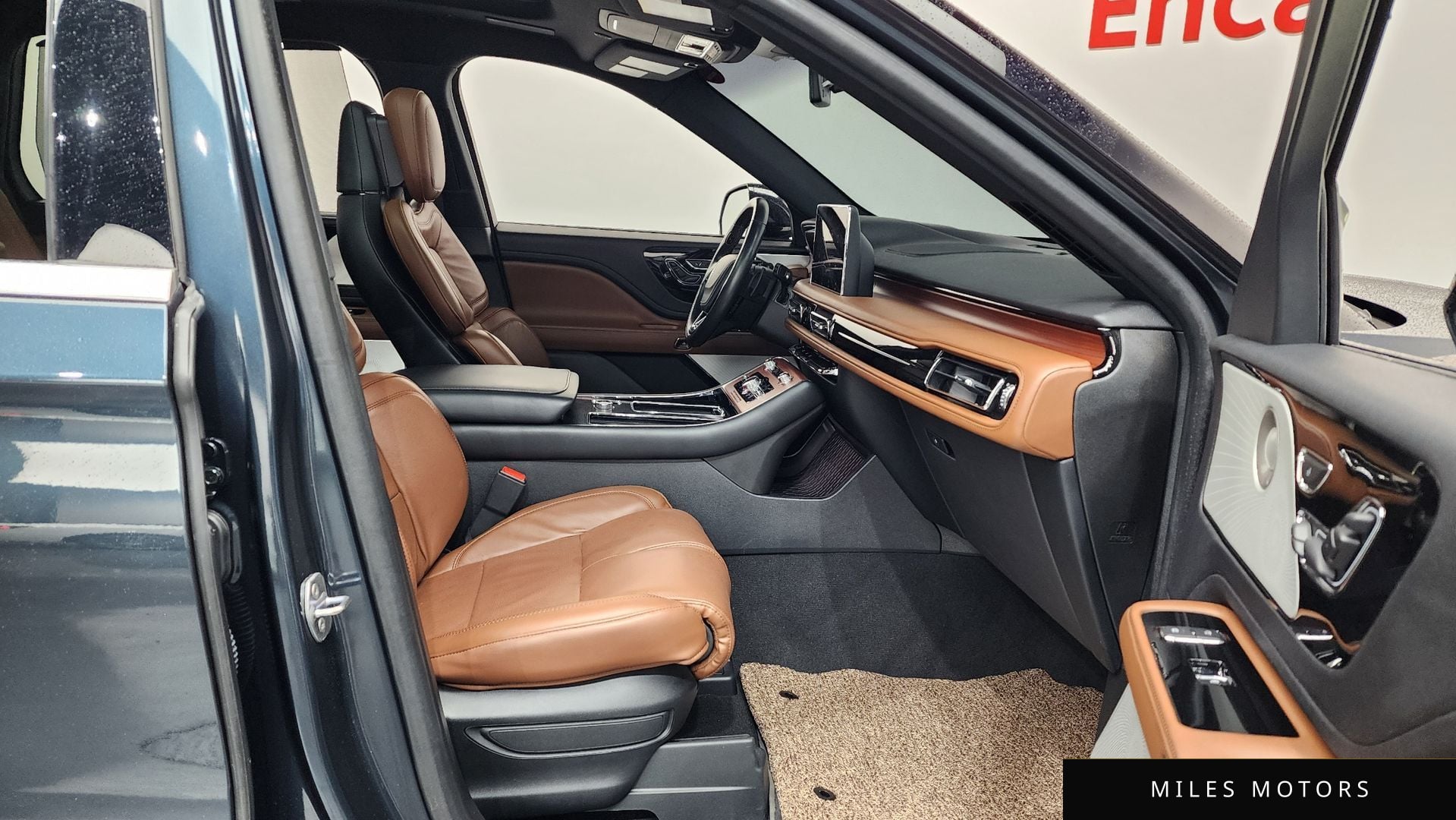 Lincoln Aviator 2023 — миниатюра 11