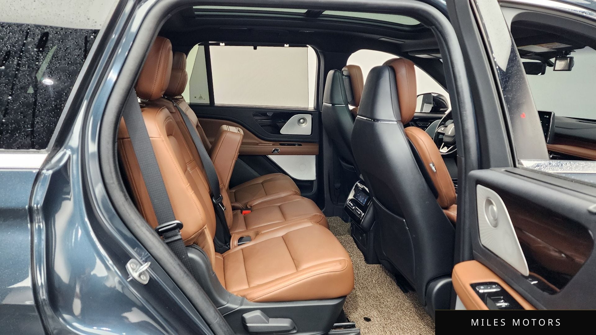 Lincoln Aviator 2023 — миниатюра 12