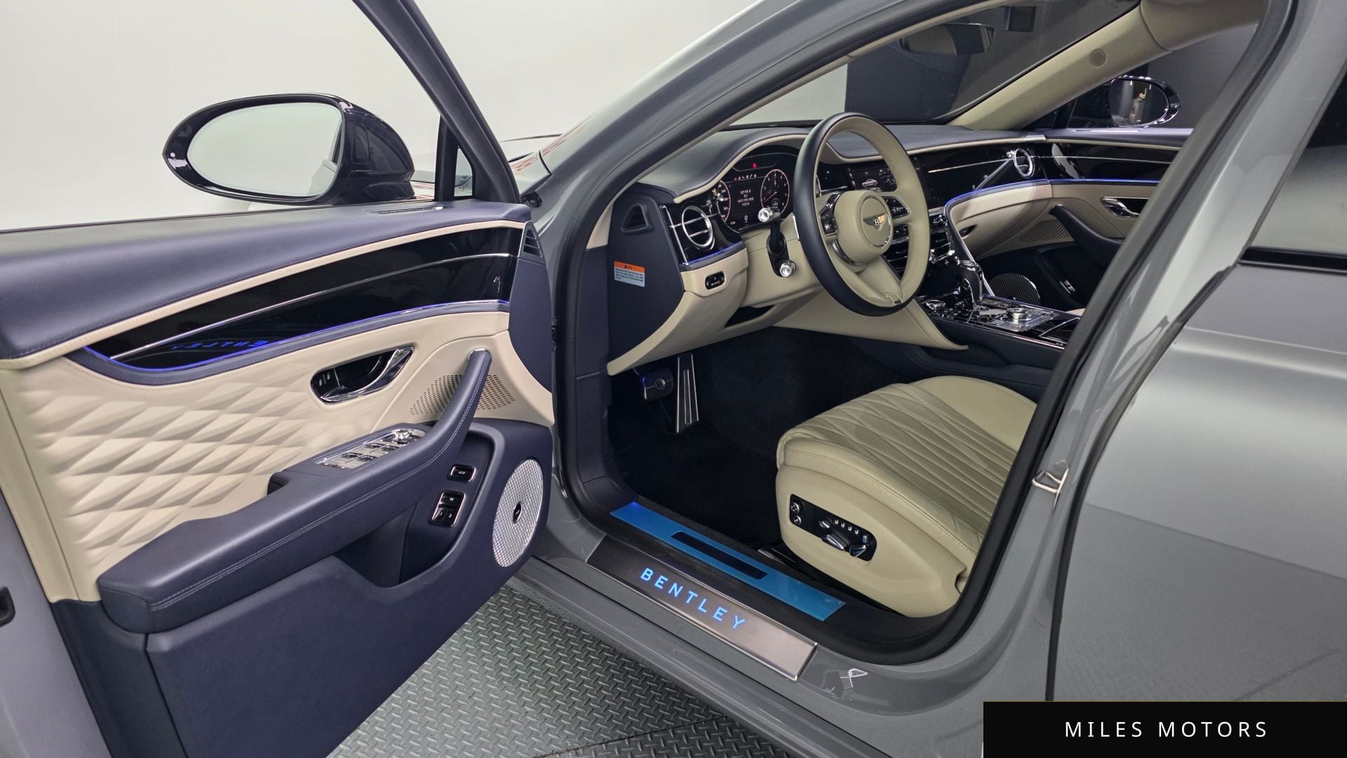 Bentley 플라잉스퍼 2021 — миниатюра 9