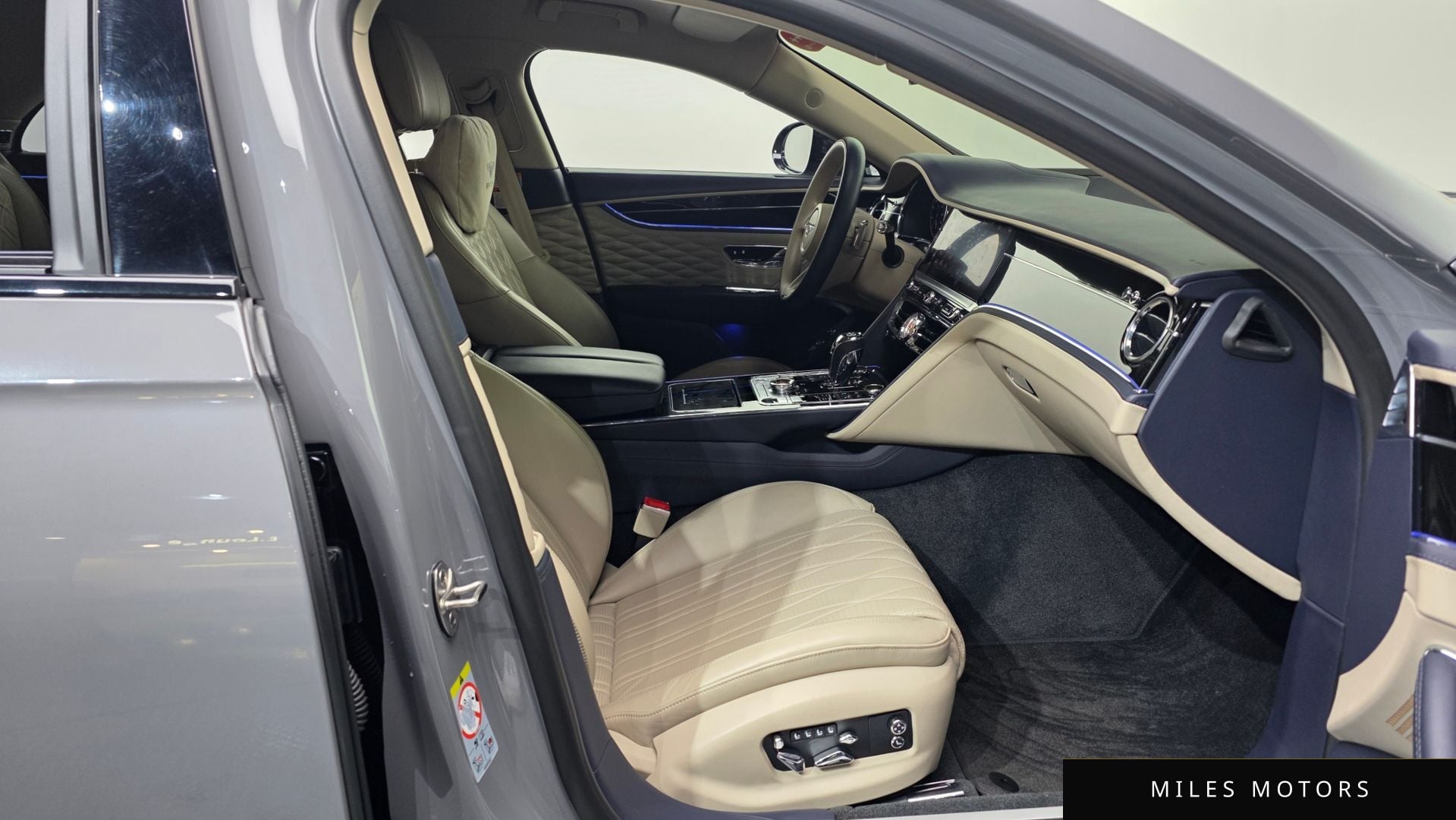 Bentley 플라잉스퍼 2021 — миниатюра 11