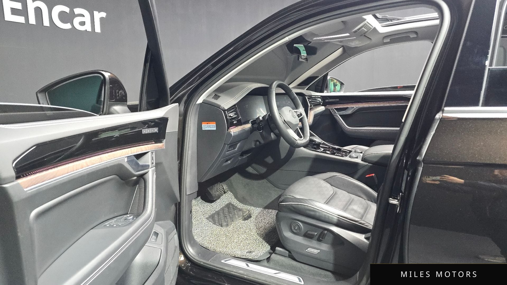Volkswagen Touareg 2024 — миниатюра 10