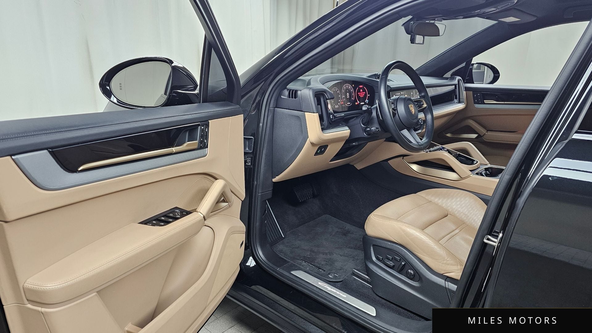Porsche Cayenne 2024 — миниатюра 10