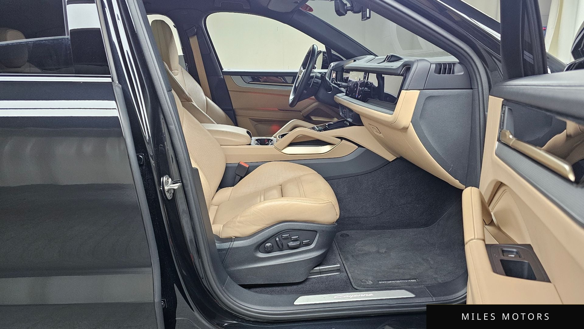Porsche Cayenne 2024 — миниатюра 11