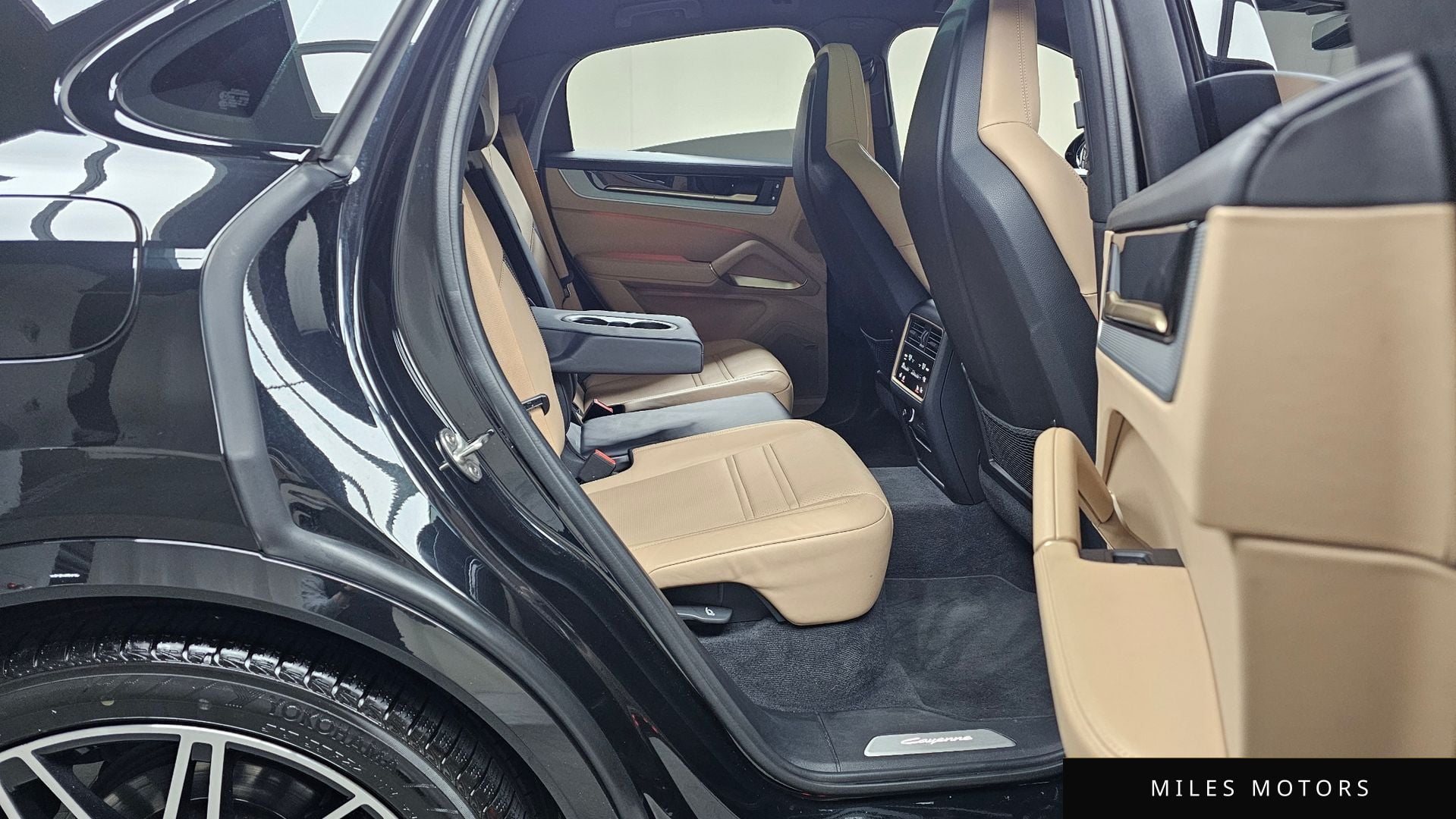 Porsche Cayenne 2024 — миниатюра 12