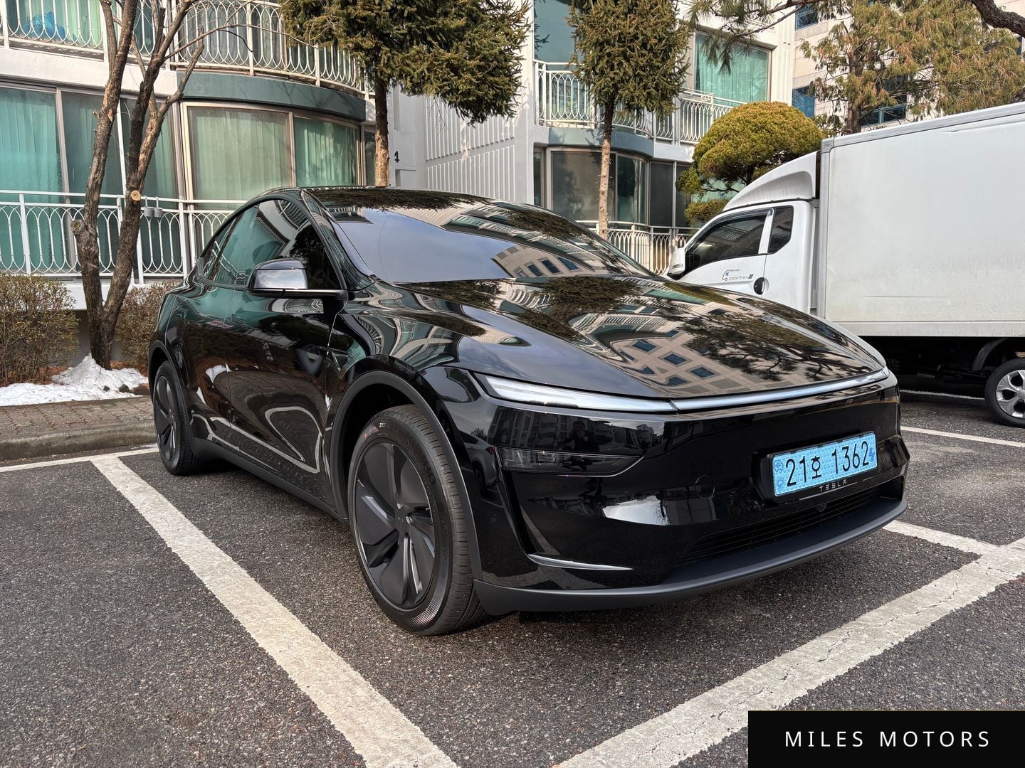 Tesla Model Y 2026 — миниатюра 2