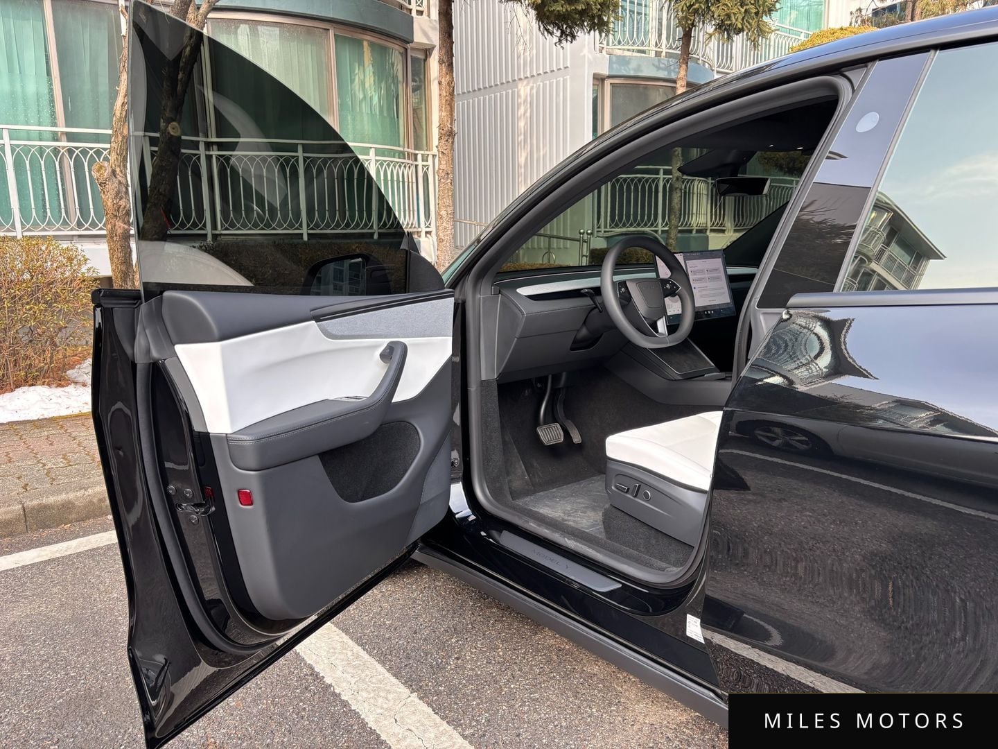 Tesla Model Y 2026 — миниатюра 8
