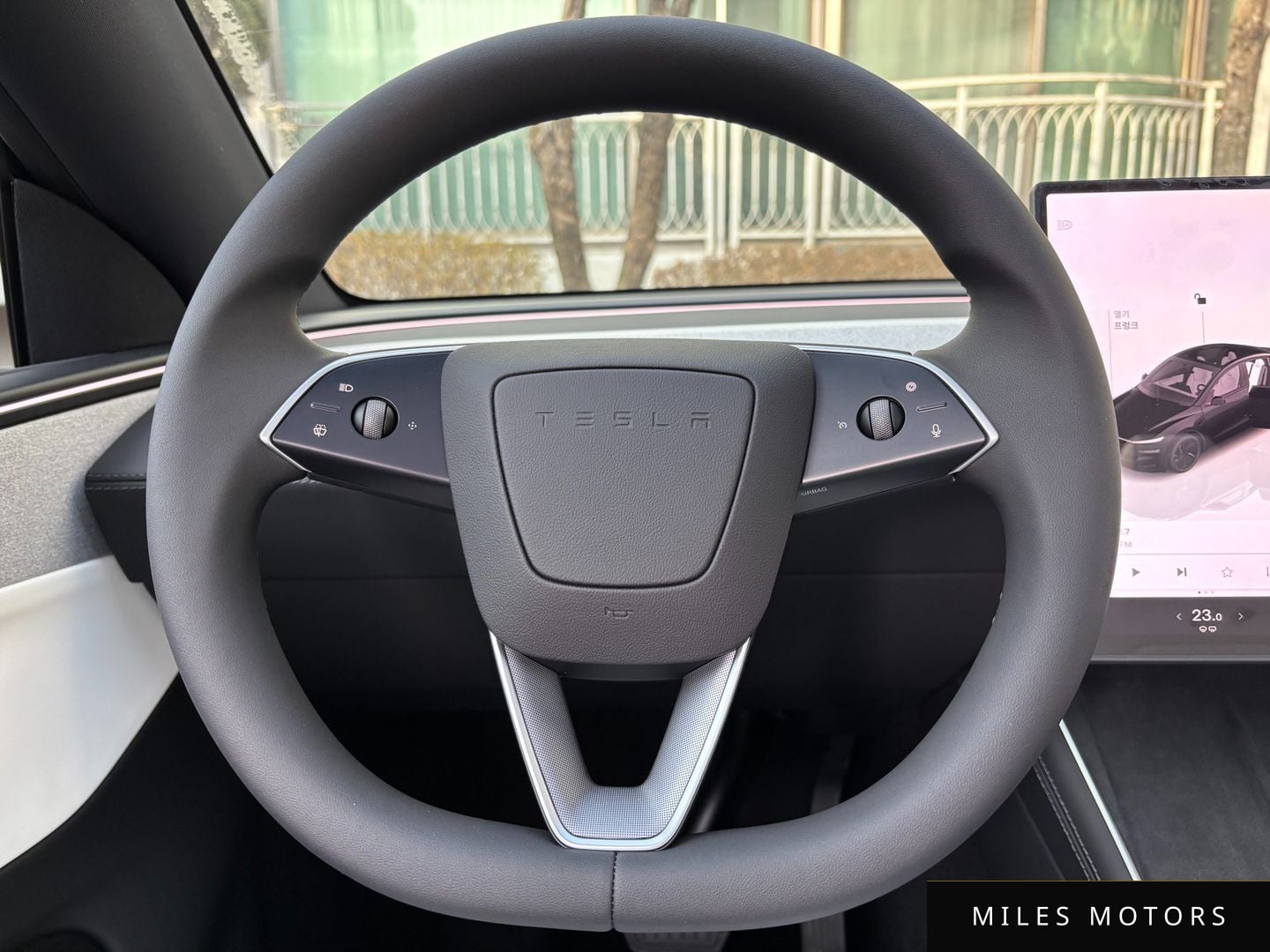 Tesla Model Y 2026 — миниатюра 14