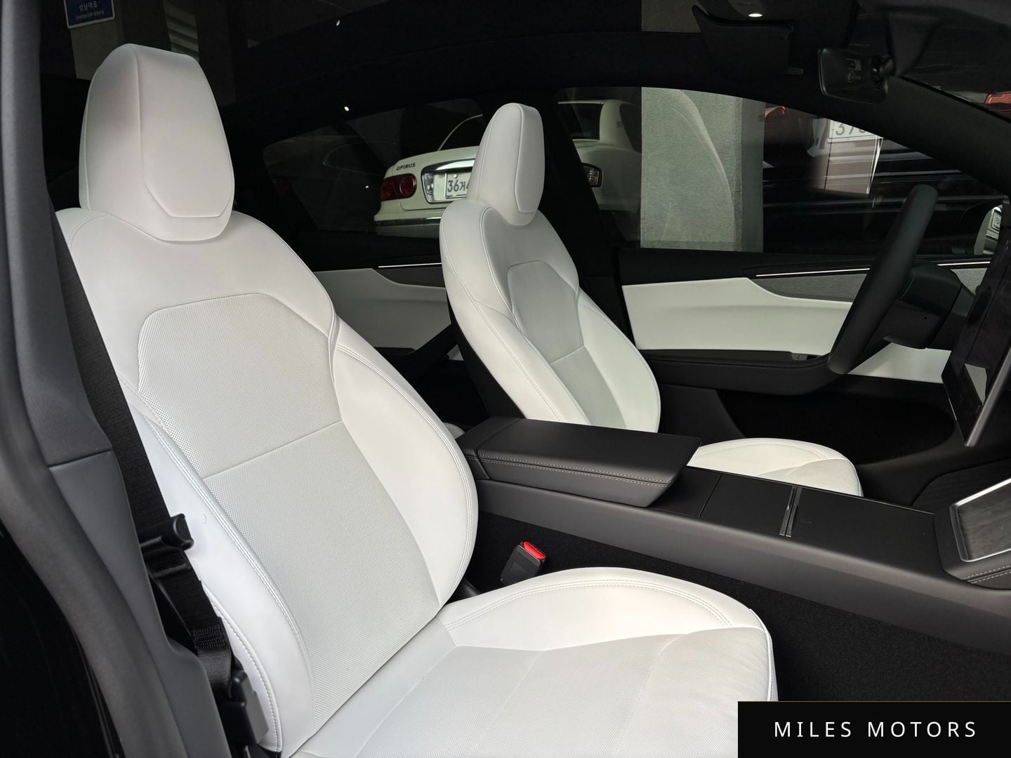 Tesla Model Y 2026 — миниатюра 20