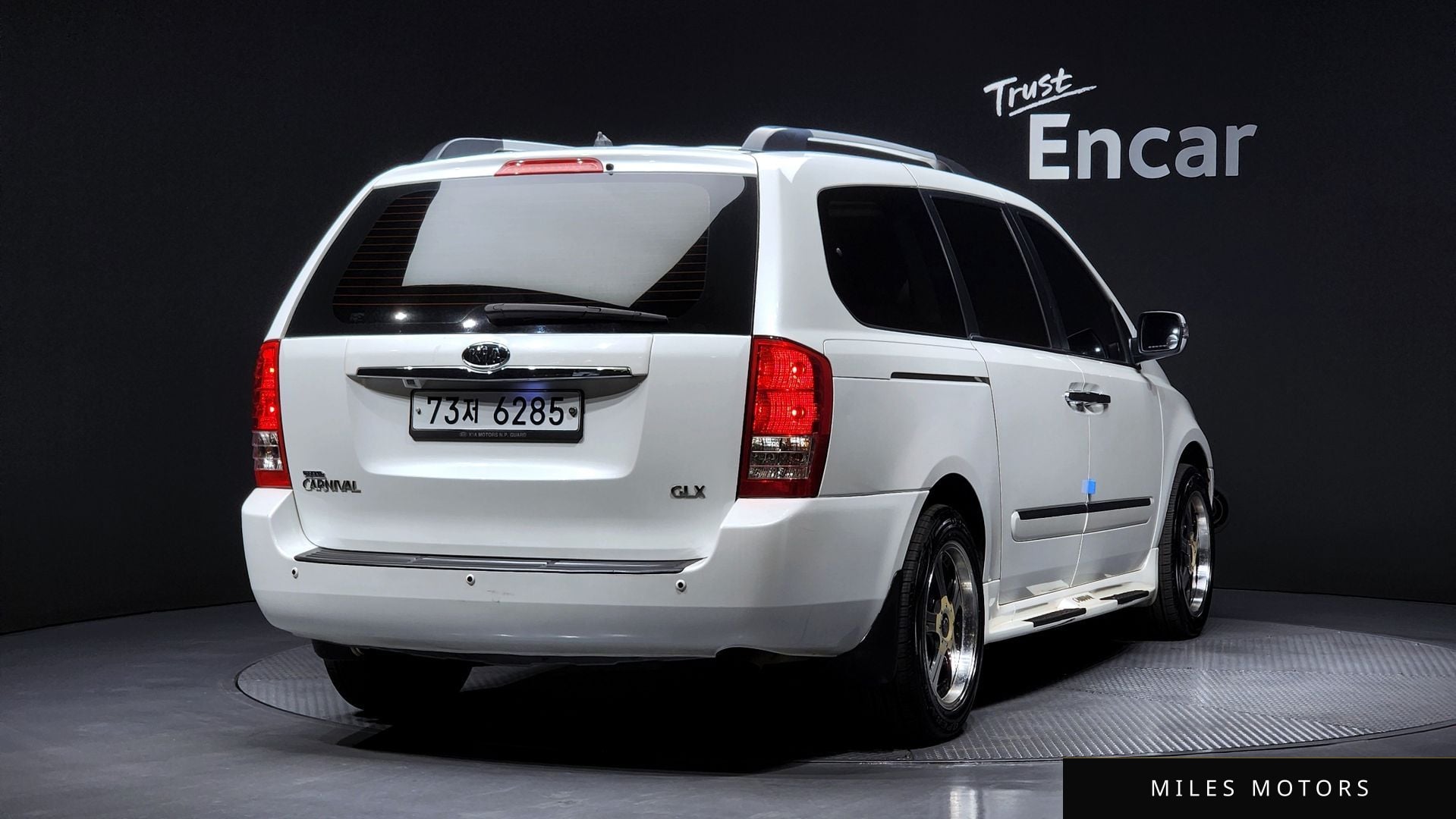 Kia Canival 2012 — миниатюра 2
