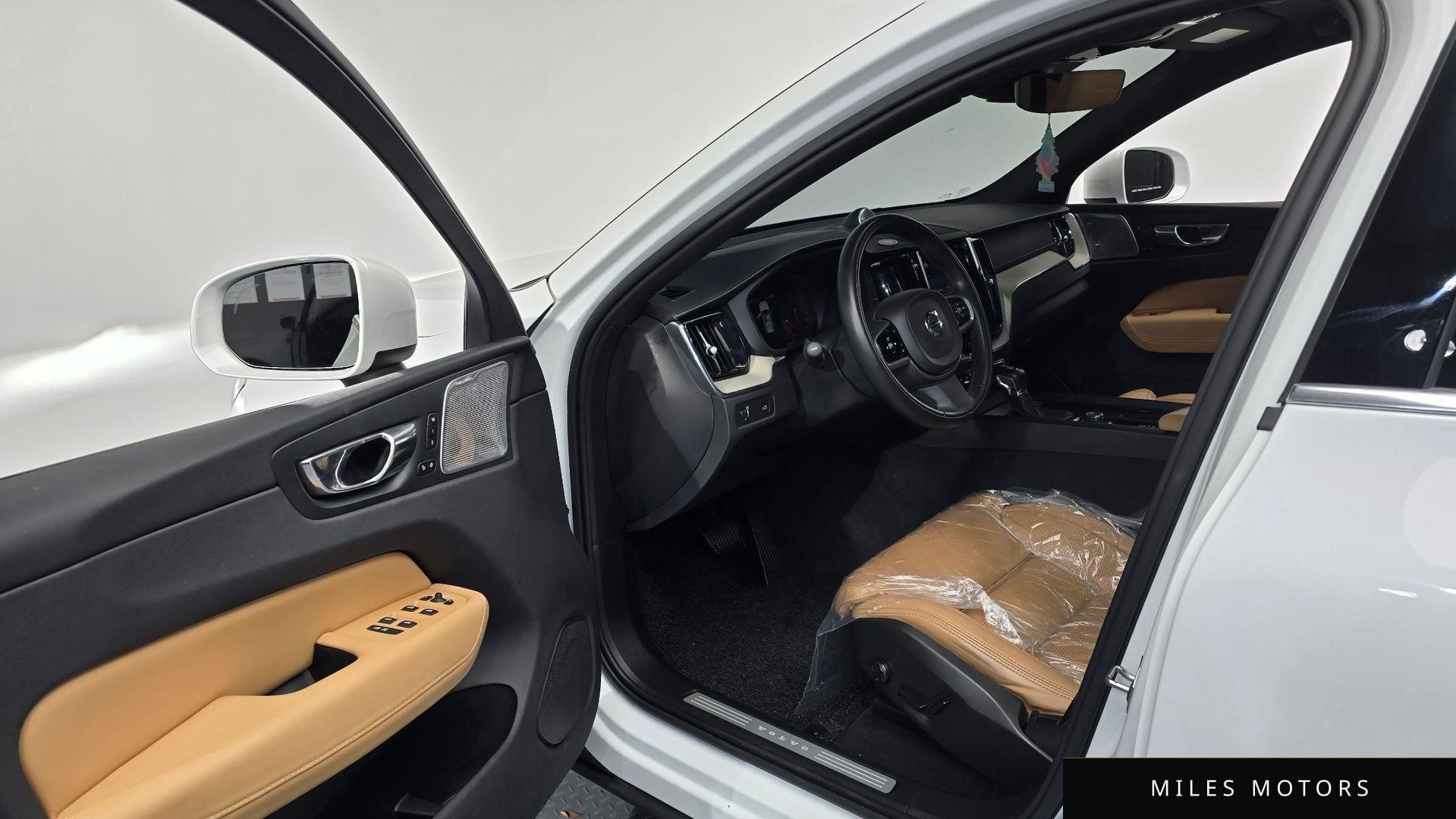 Volvo XC60 2018 — миниатюра 10