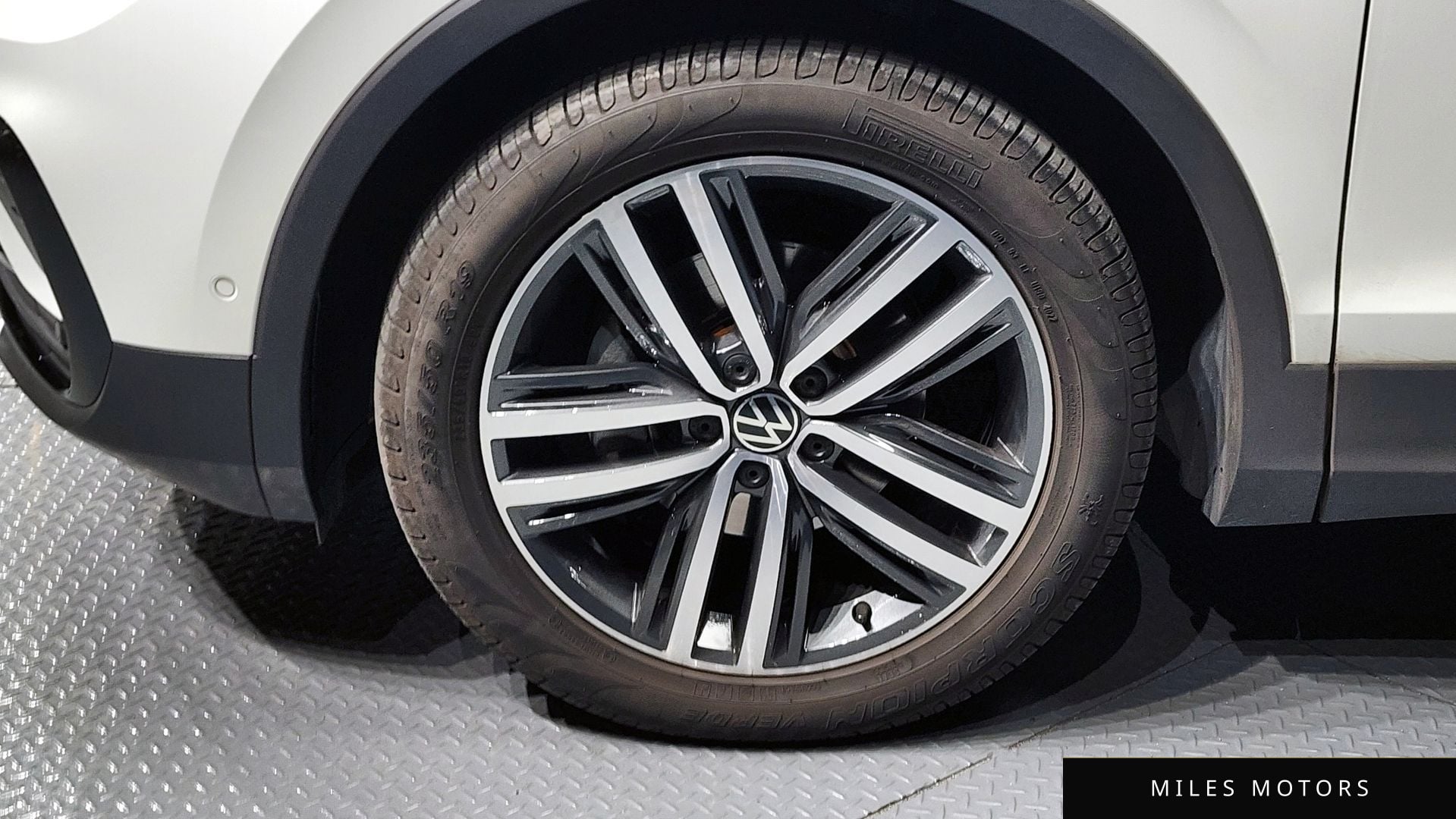 Volkswagen Tiguan 2023 — миниатюра 5