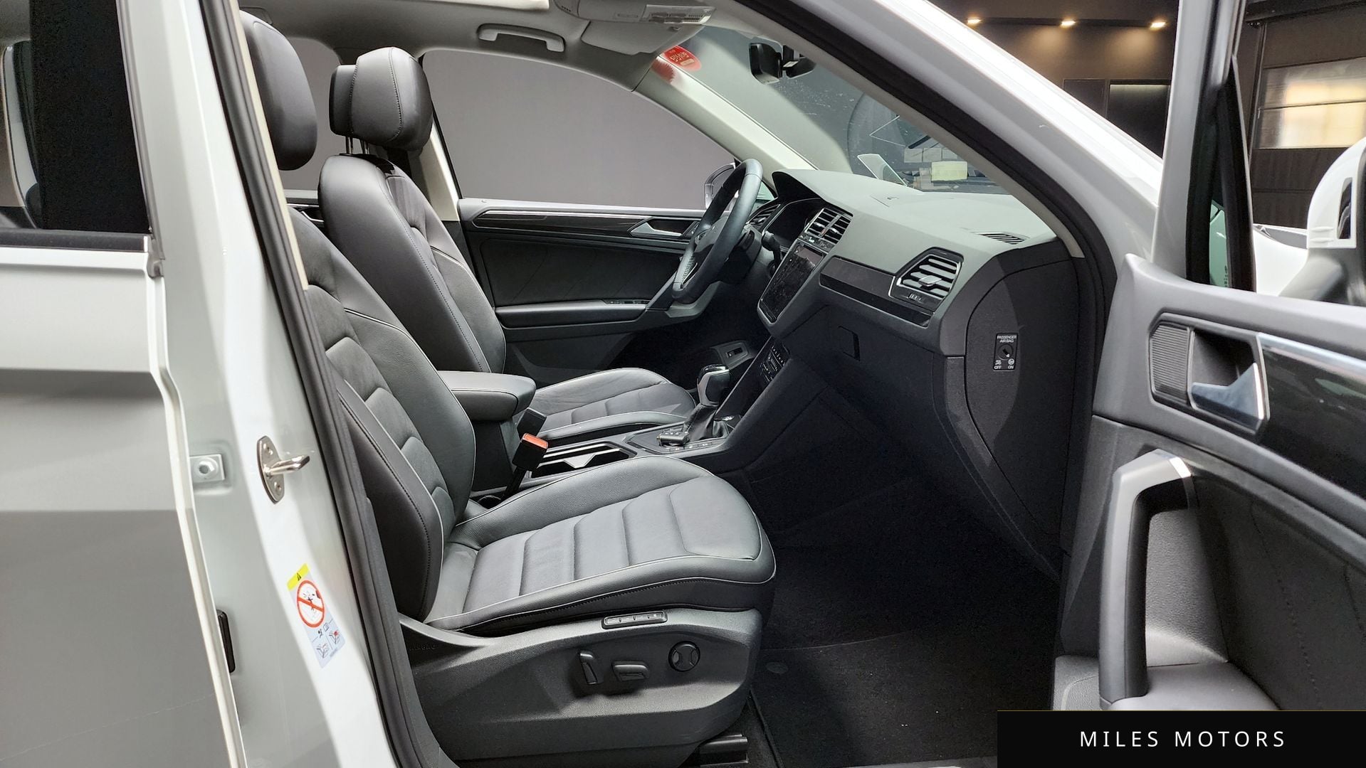 Volkswagen Tiguan 2023 — миниатюра 10